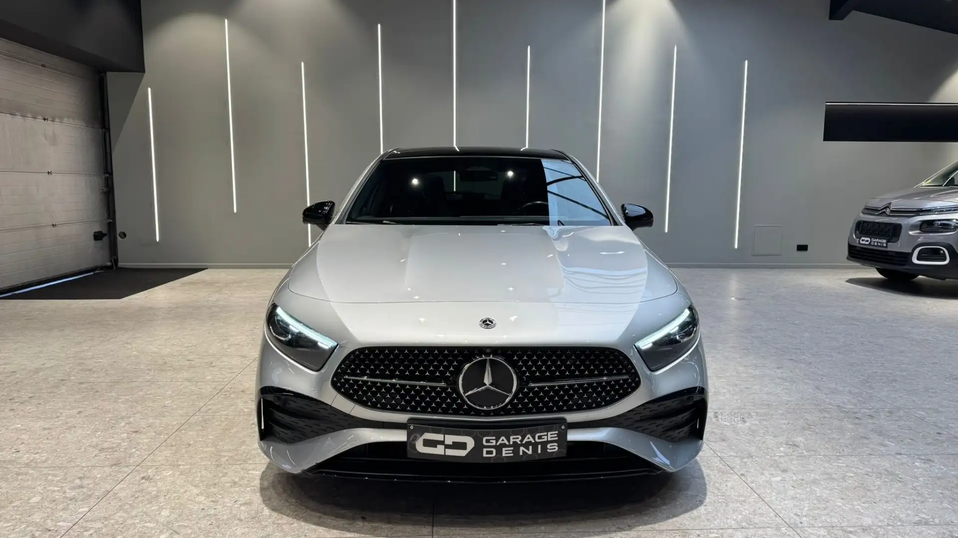 Mercedes-Benz A 180 d AMG Line**NEW MOD*TOIT-PANO*GPS+CAMERA*LED* Grau - 2