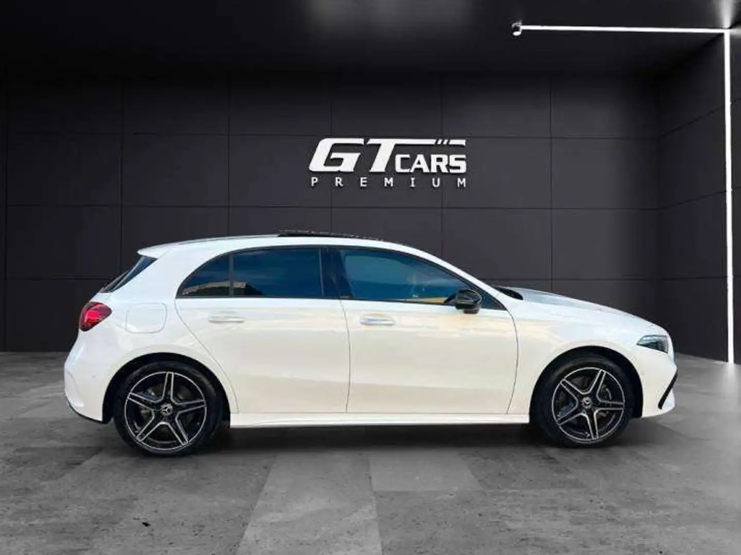 Mercedes-Benz A 250 250e AMG Білий - 2