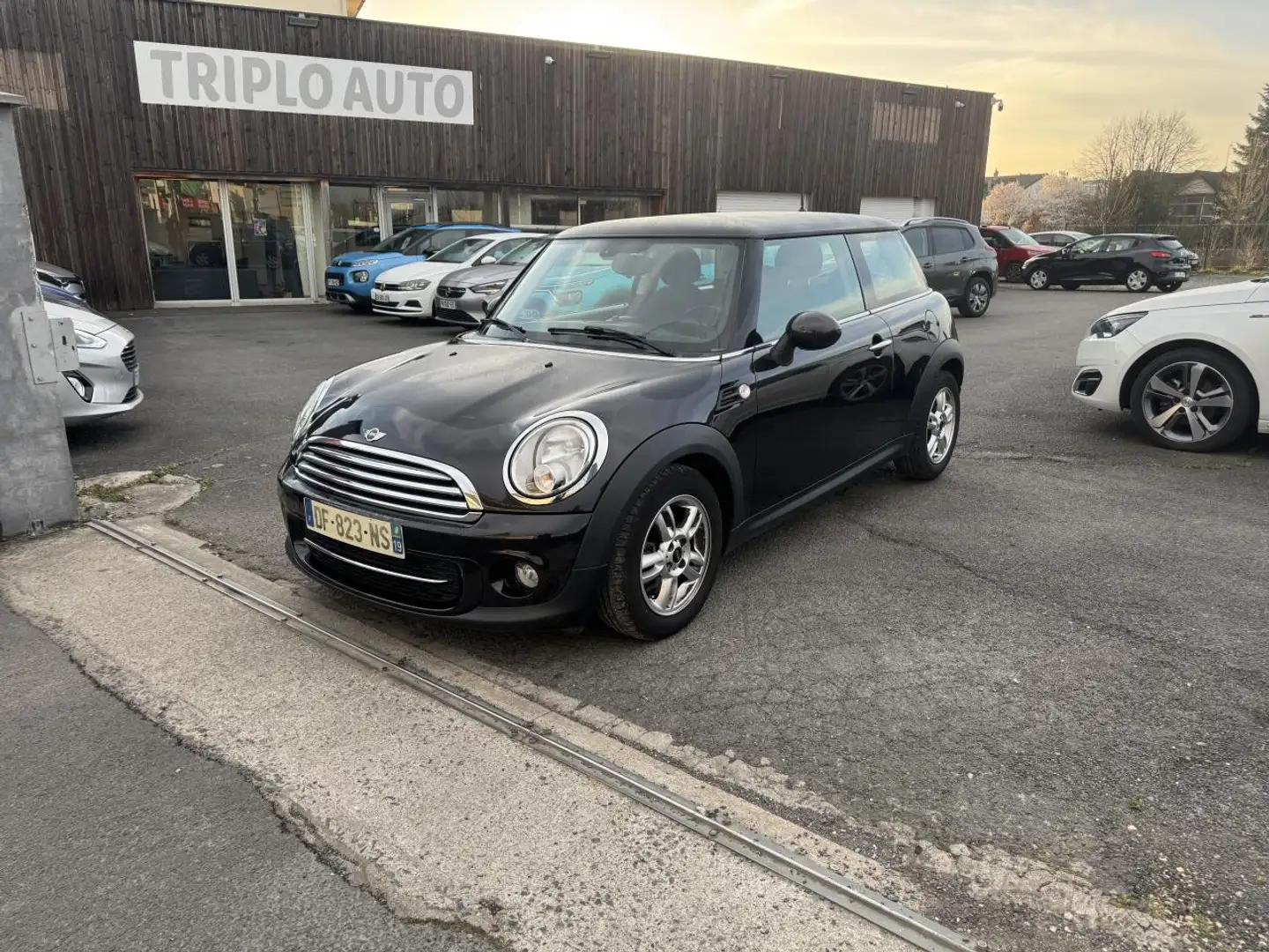 MINI Cooper D 1.6 D FAP - 112  Cooper D + Clim - 1