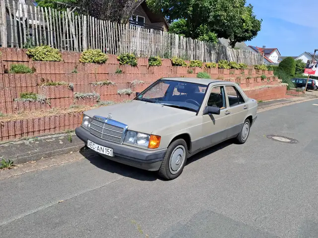 Mercedes-Benz 190 190 E