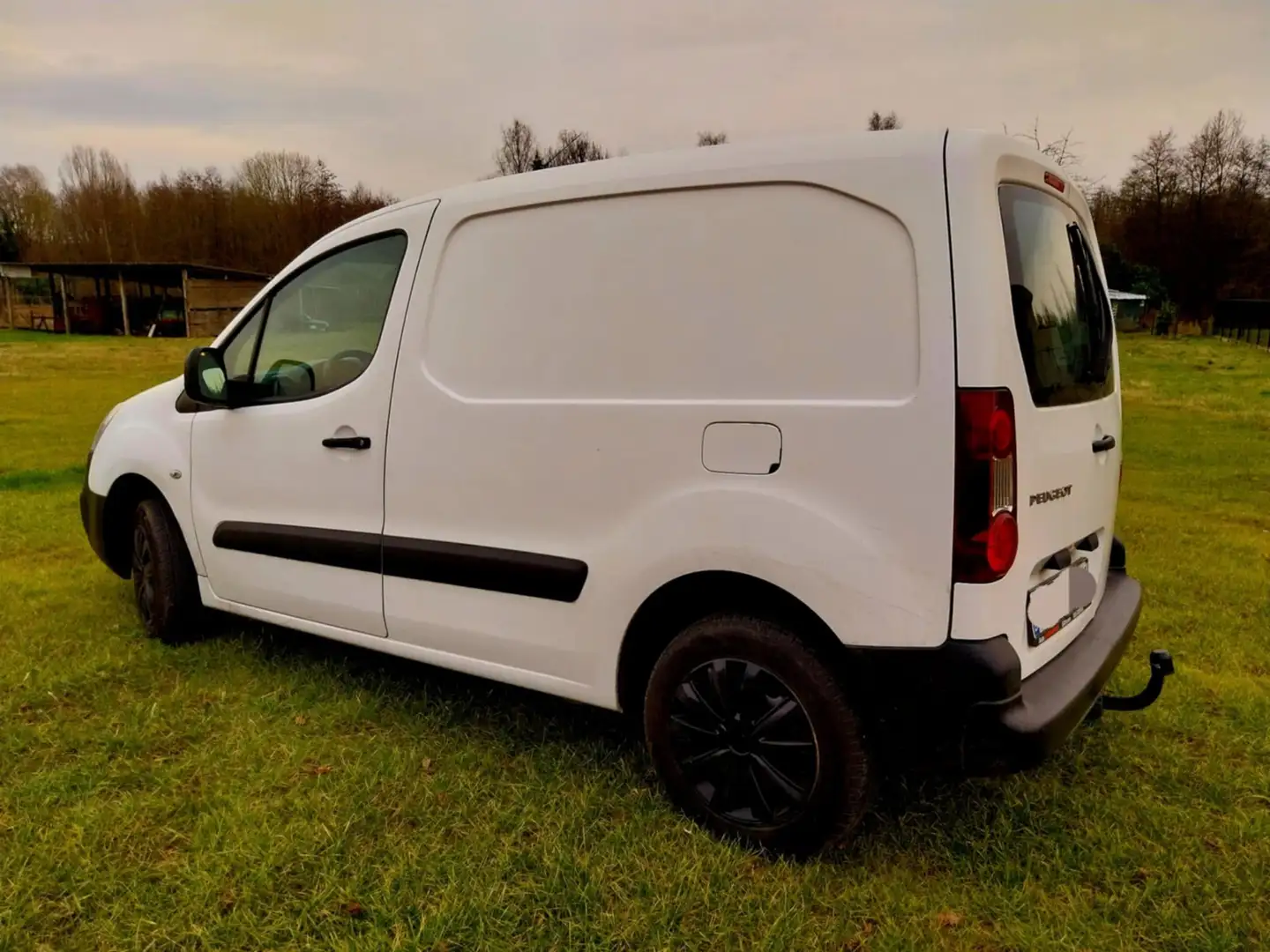 Peugeot Partner 1.6 BlueHDi 100 L2 Komfort - 2
