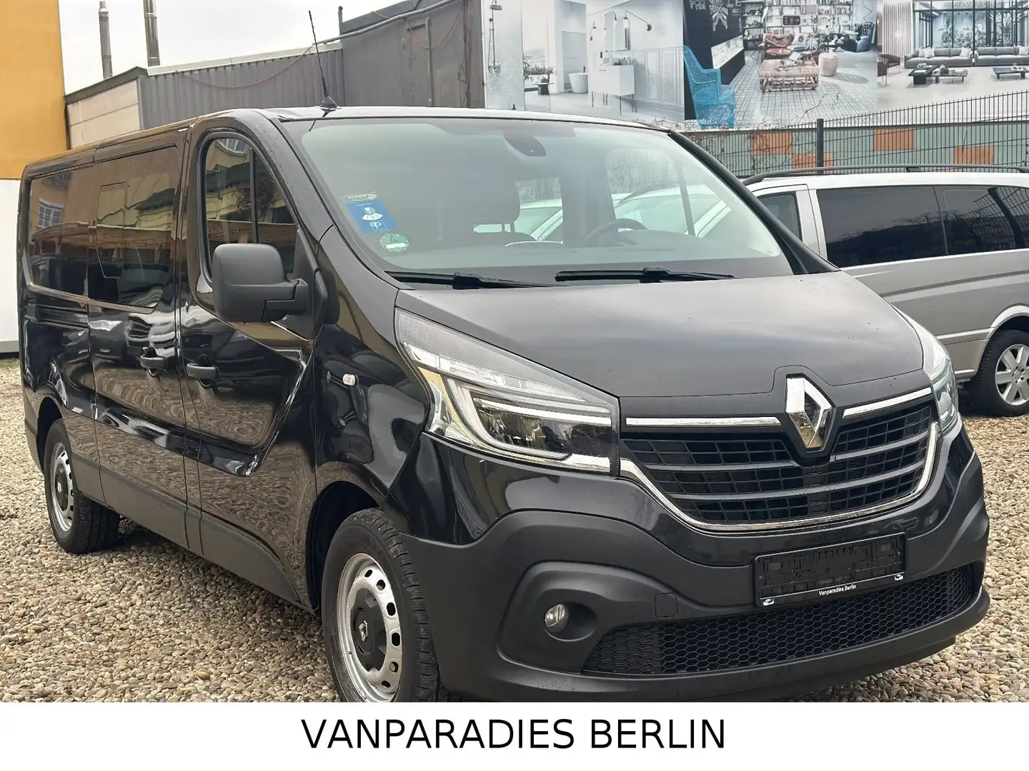 Renault Trafic Doka L2H1 3,0t Komfort/5Sitze/1Hand/AHK/ Schwarz - 1