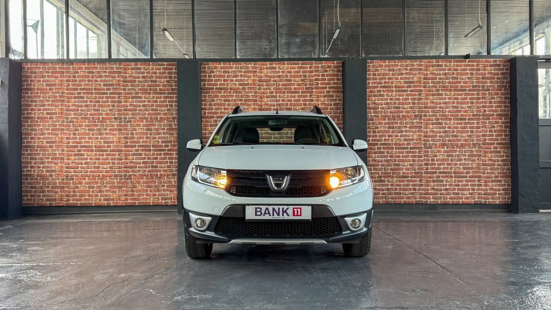 Dacia Sandero TCe 90 Stepway Ambiance AHK* Weiß - 2