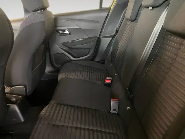Peugeot 208 view 8