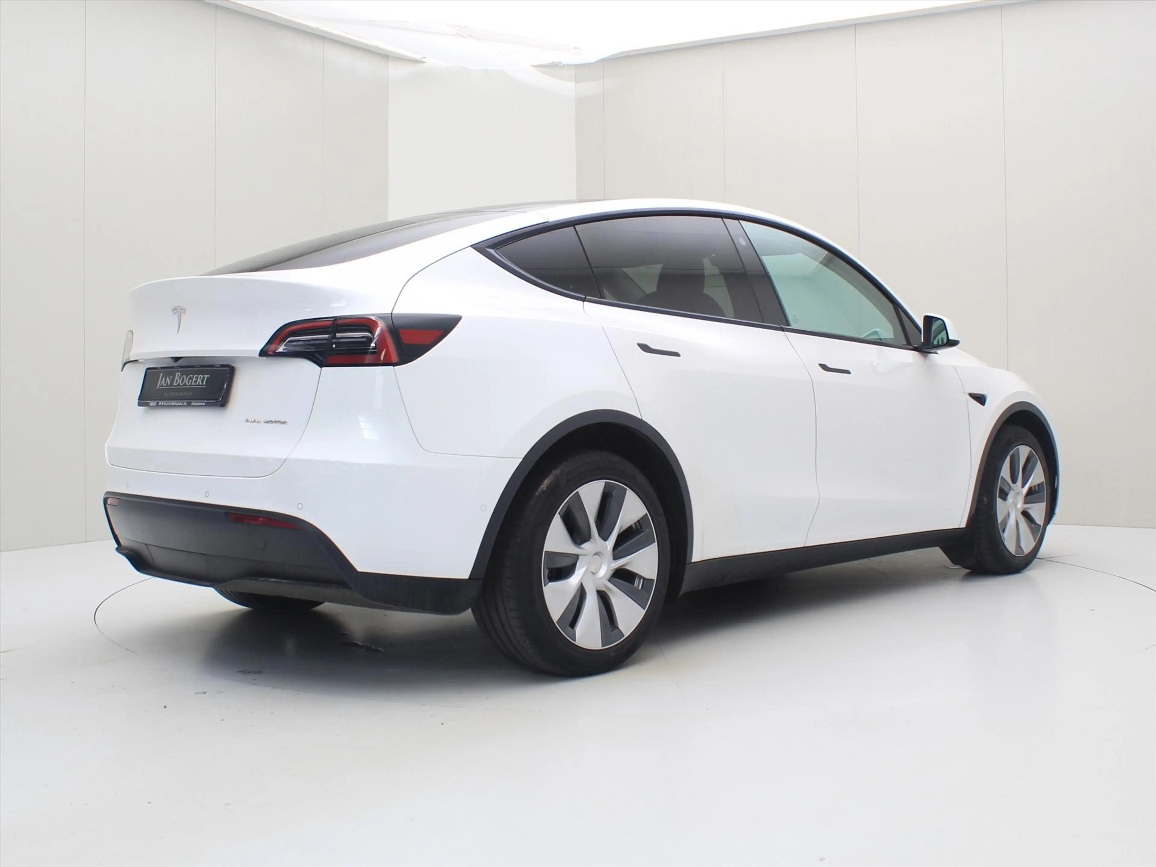Tesla Model Y Long Range AWD 75kWh 351pk [ AMD RYZEN+AUTOPILOT+1 — photo 2