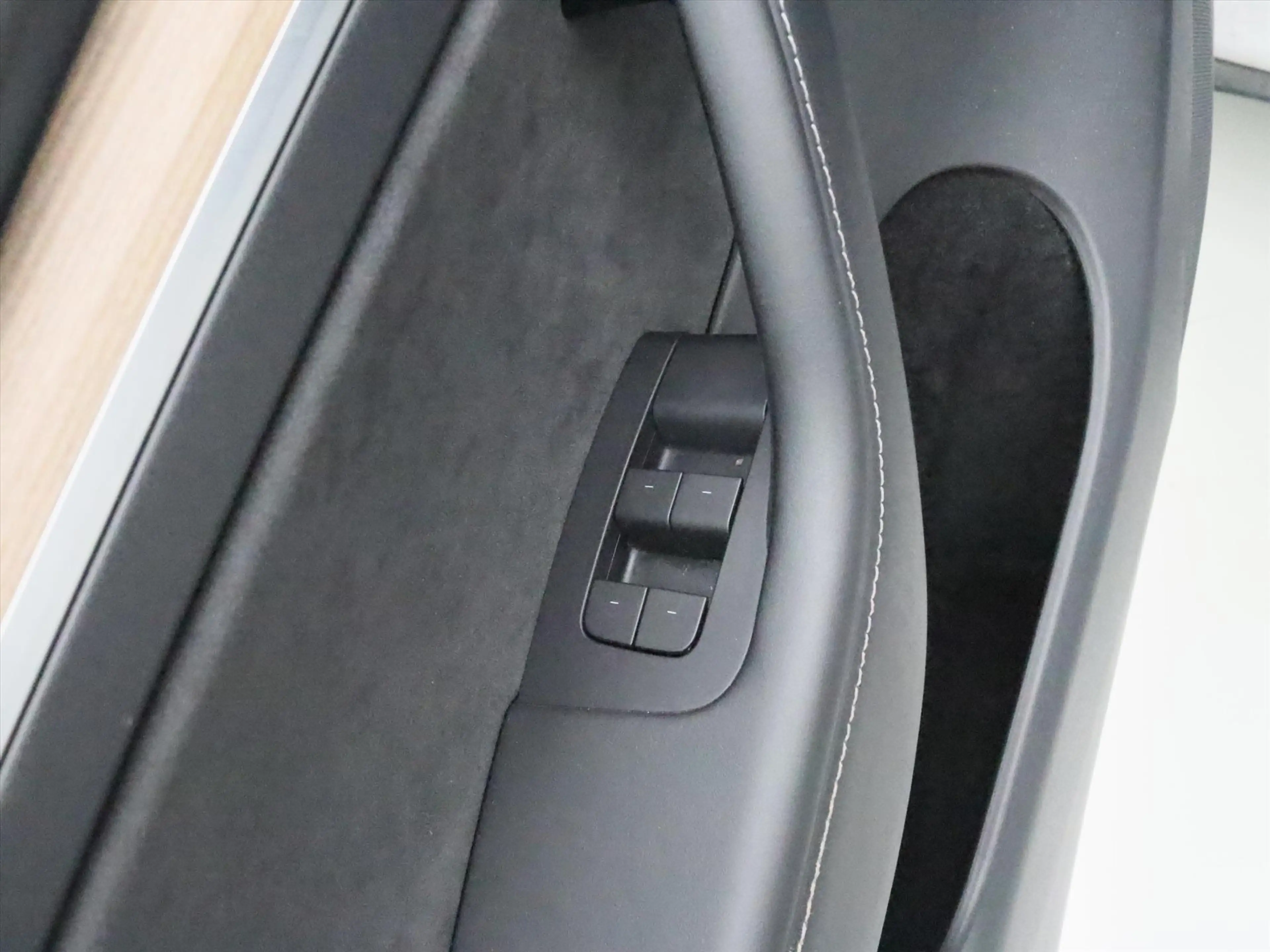 Tesla Model Y Long Range AWD 75kWh 351pk [ AMD RYZEN+AUTOPILOT+1 — photo 28