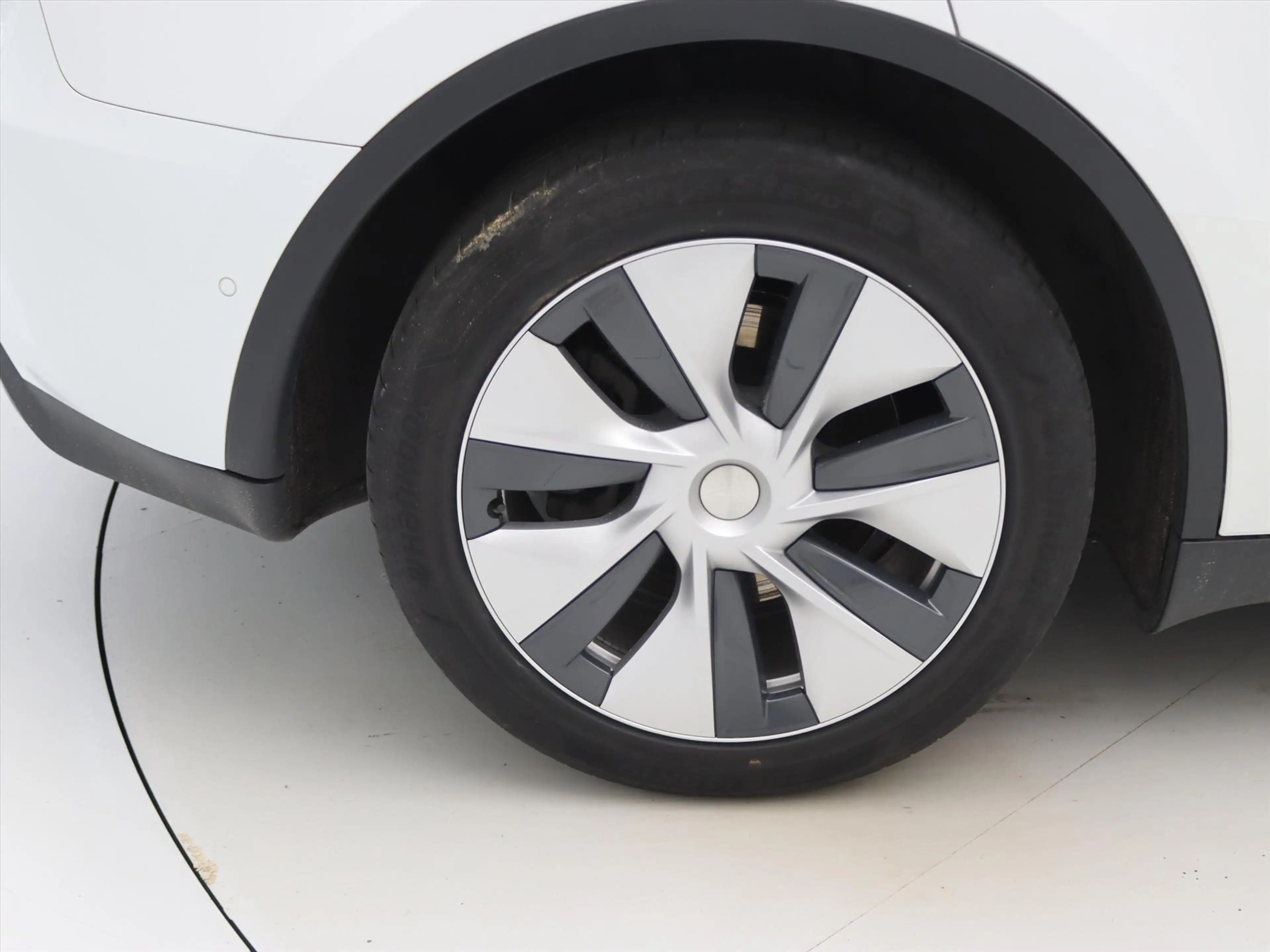 Tesla Model Y Long Range AWD 75kWh 351pk [ AMD RYZEN+AUTOPILOT+1 — photo 9