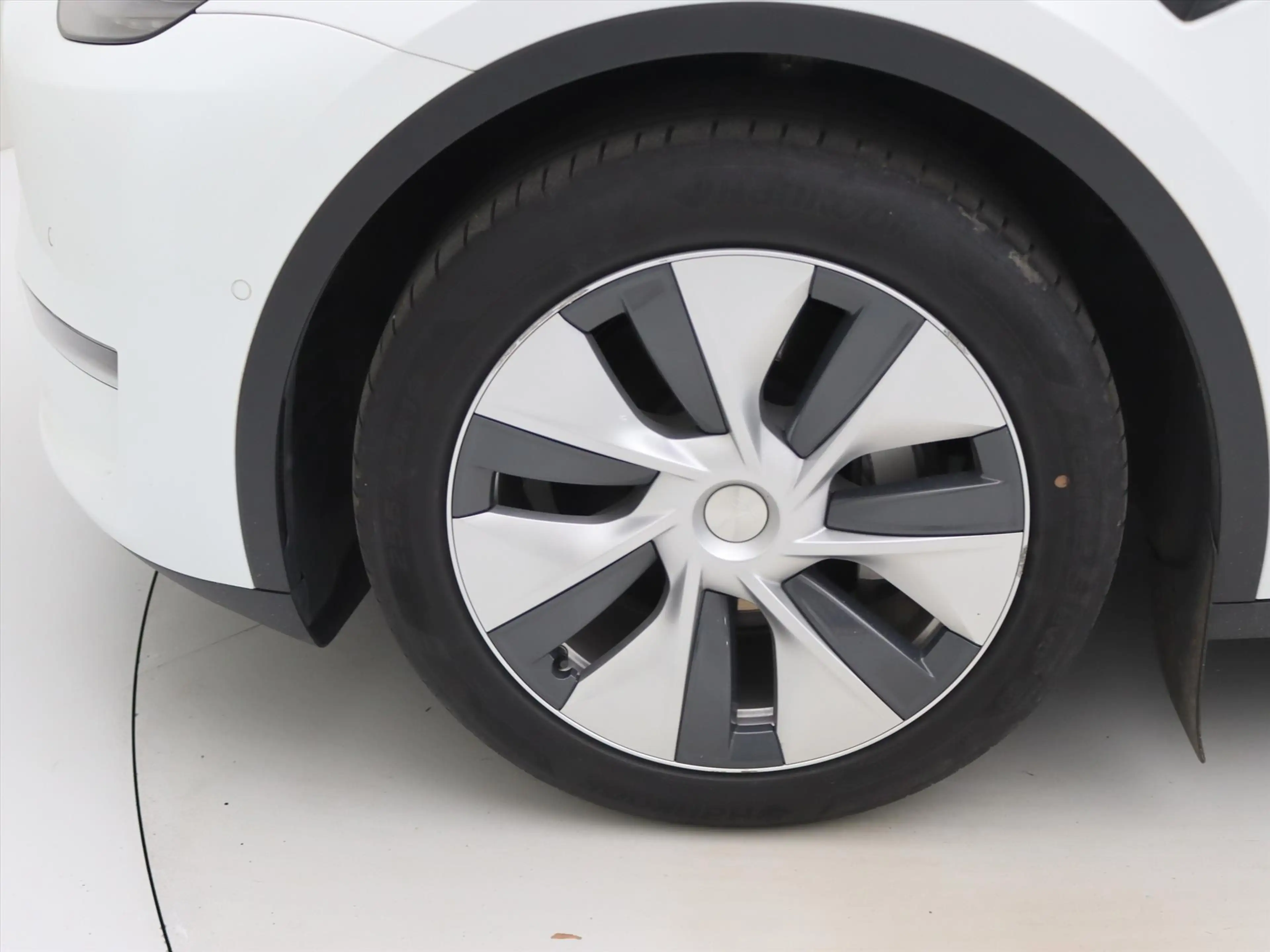 Tesla Model Y Long Range AWD 75kWh 351pk [ AMD RYZEN+AUTOPILOT+1 — photo 11
