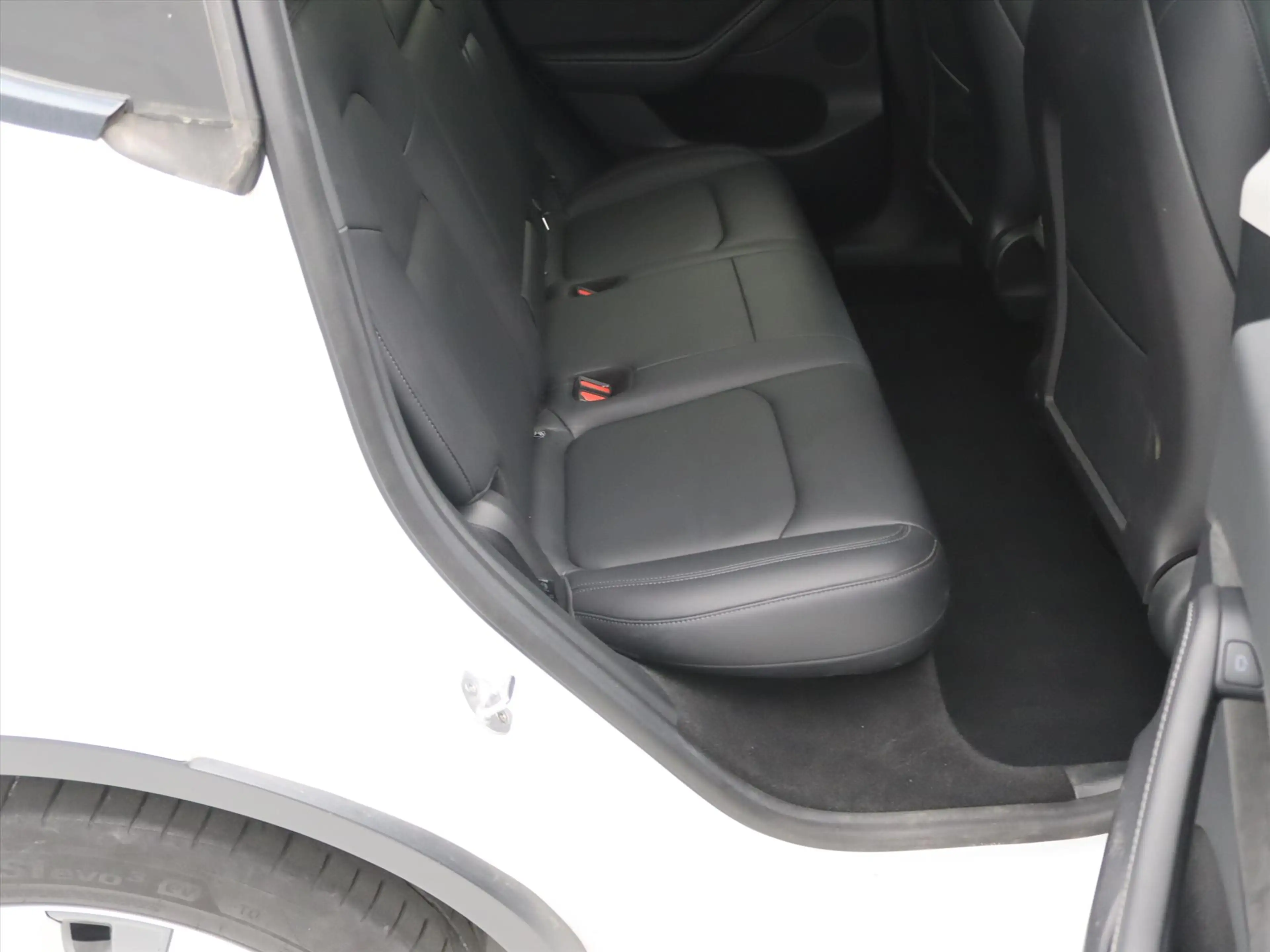 Tesla Model Y Long Range AWD 75kWh 351pk [ AMD RYZEN+AUTOPILOT+1 — photo 13