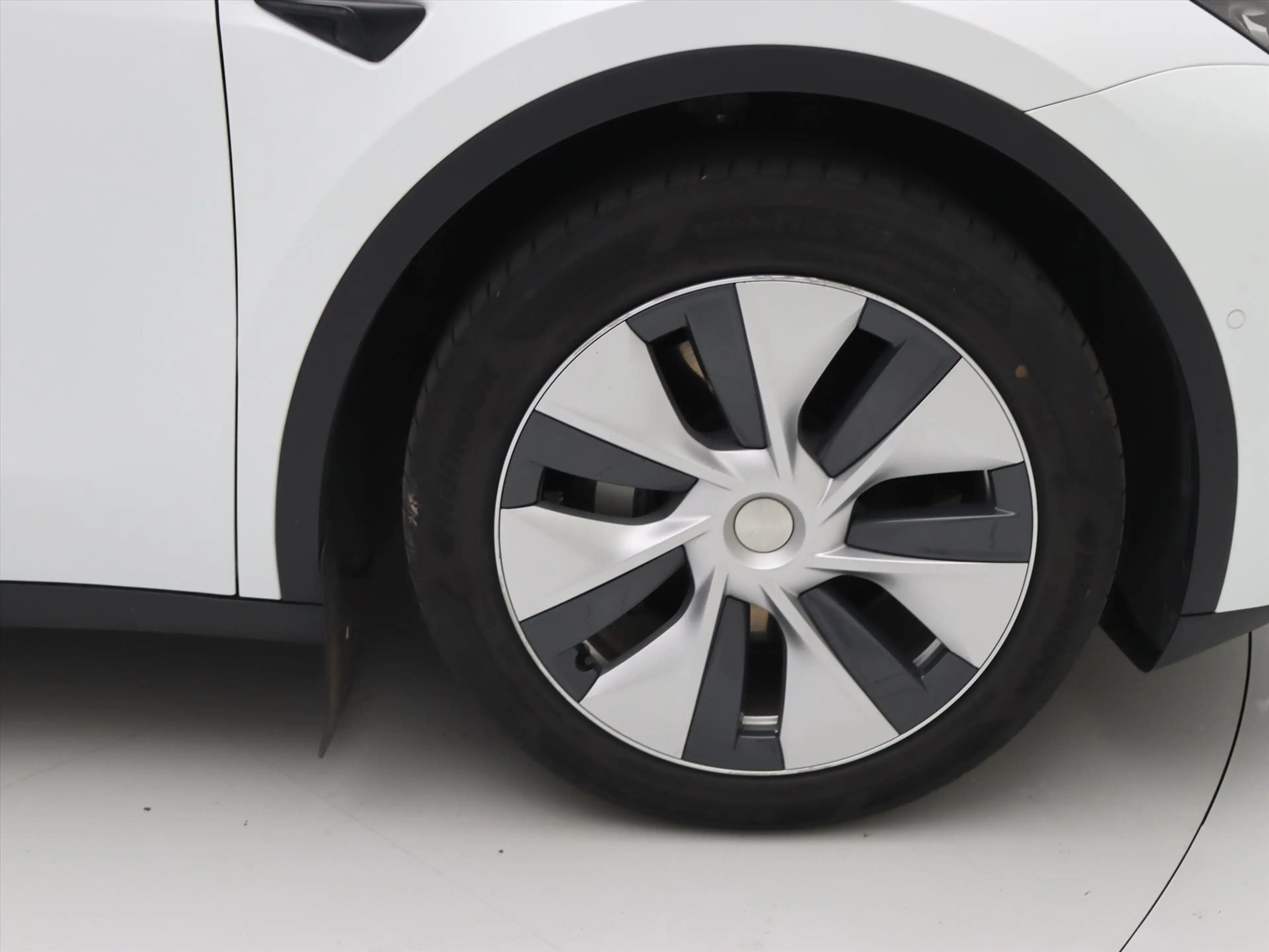 Tesla Model Y Long Range AWD 75kWh 351pk [ AMD RYZEN+AUTOPILOT+1 — photo 10