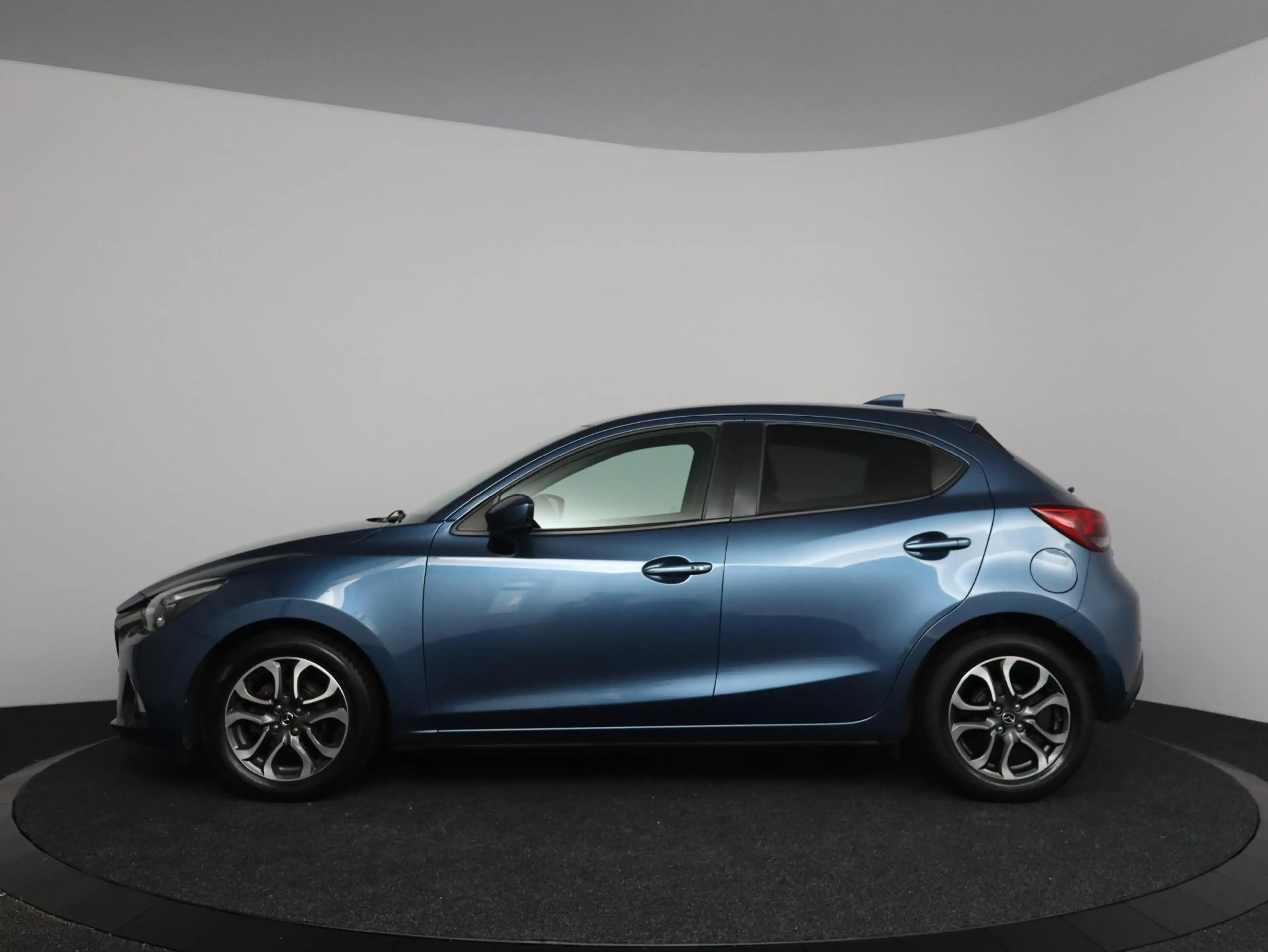 Mazda 2 1.5 Skyactiv-G GT-M | Head-up display | — photo 12