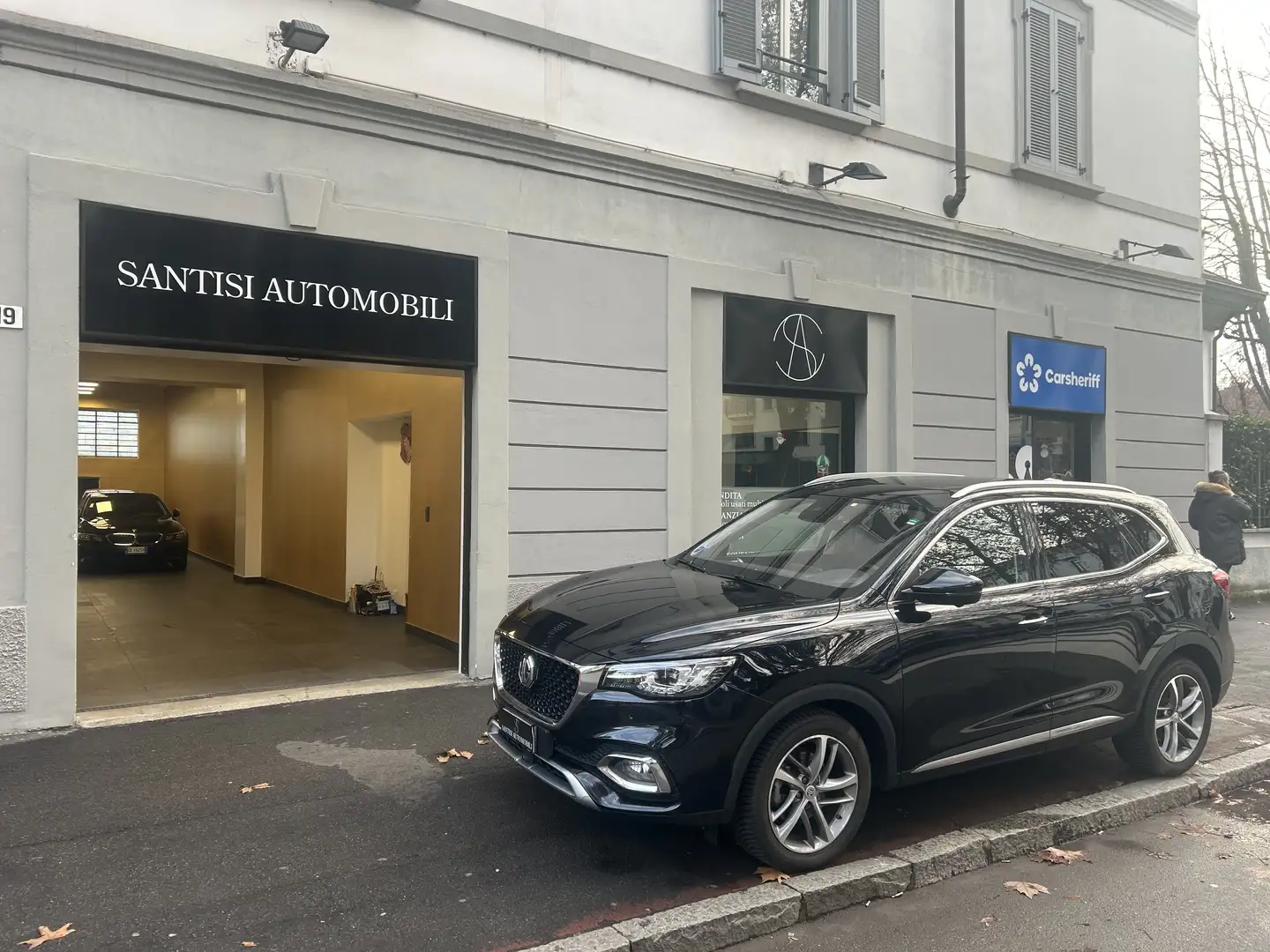 MG EHS 1.5 T PLUG-IN HYBRID Exclusive auto 40.000KM!!! Zwart - 1