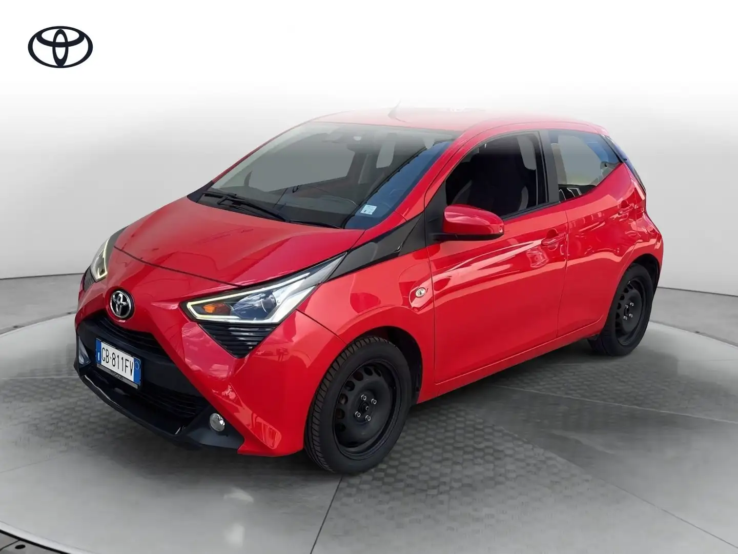 Toyota Aygo Aygo Connect 1.0 VVT-i 72 CV 5 porte x-play Rot - 1