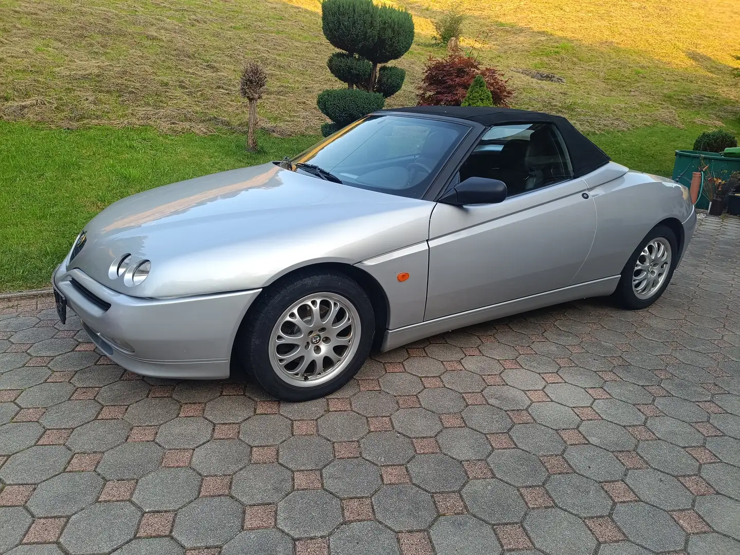 Alfa Romeo Spider Spider 2.0 16V Twin Spark Silber - 2