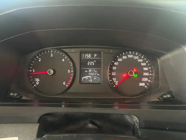 Volkswagen Transporter view 18