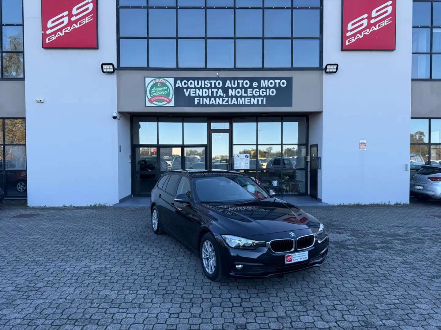 BMW 318 318d Touring Schwarz - 1