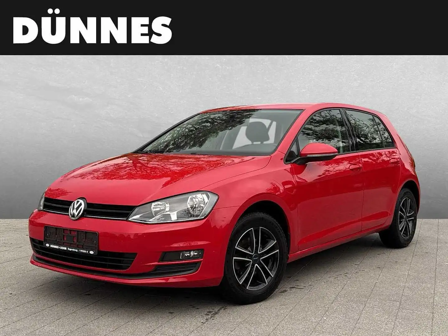 Volkswagen Golf VII 1.2 TSI Comfortline Красный - 1