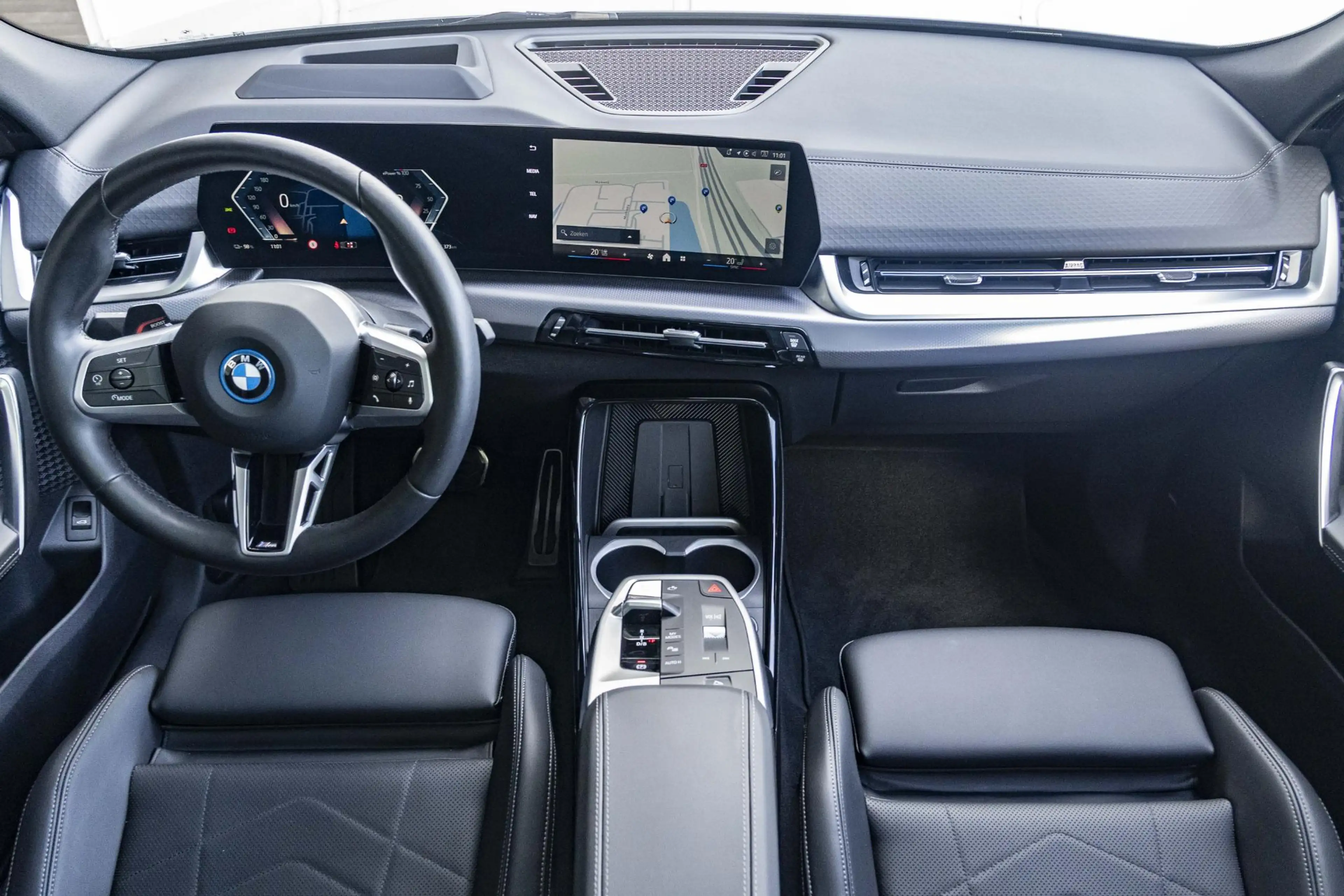 BMW iX2 eDrive20 | M Sportpakket Pro | Innovation Pack | 2 — photo 3