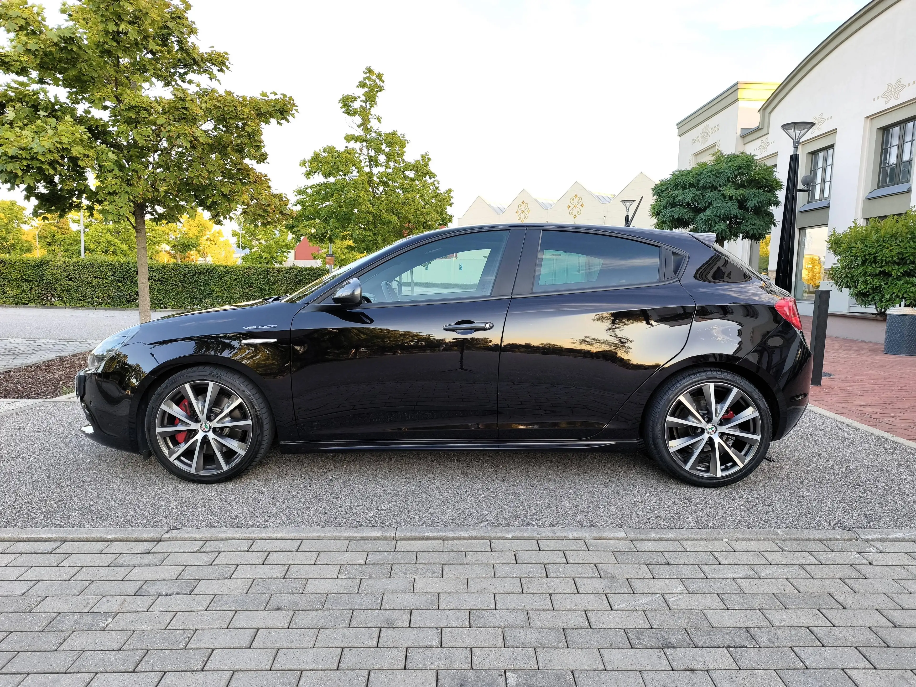Alfa Romeo Giulietta Veloce 241 PS | 2. Hand | TCT | Sorglos-Paket | Scheckheft | 8-fach — photo 8