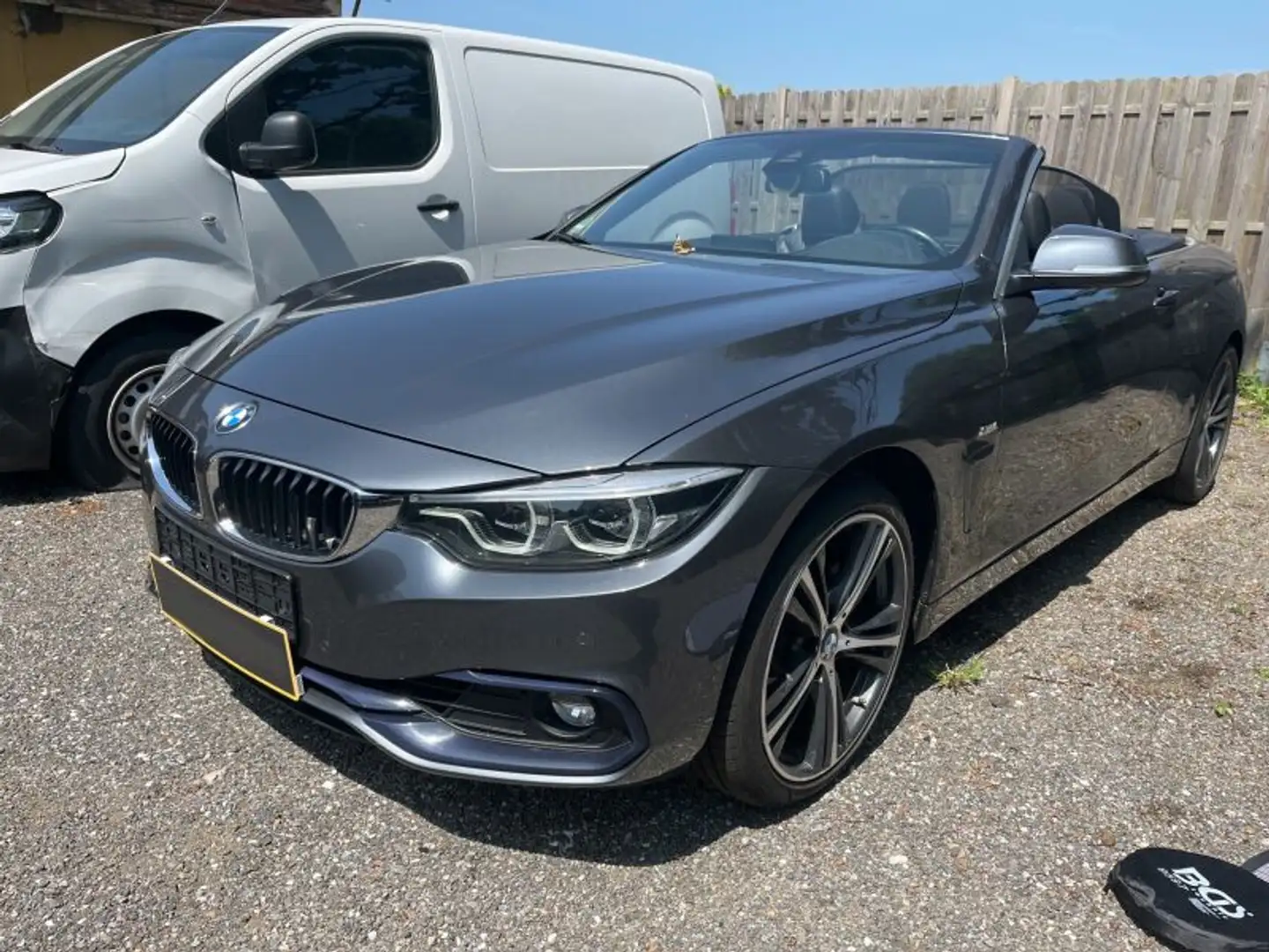 BMW 430 i xDr. Cabrio Sport Line LED Navi H&K HuD DAB Grau - 1