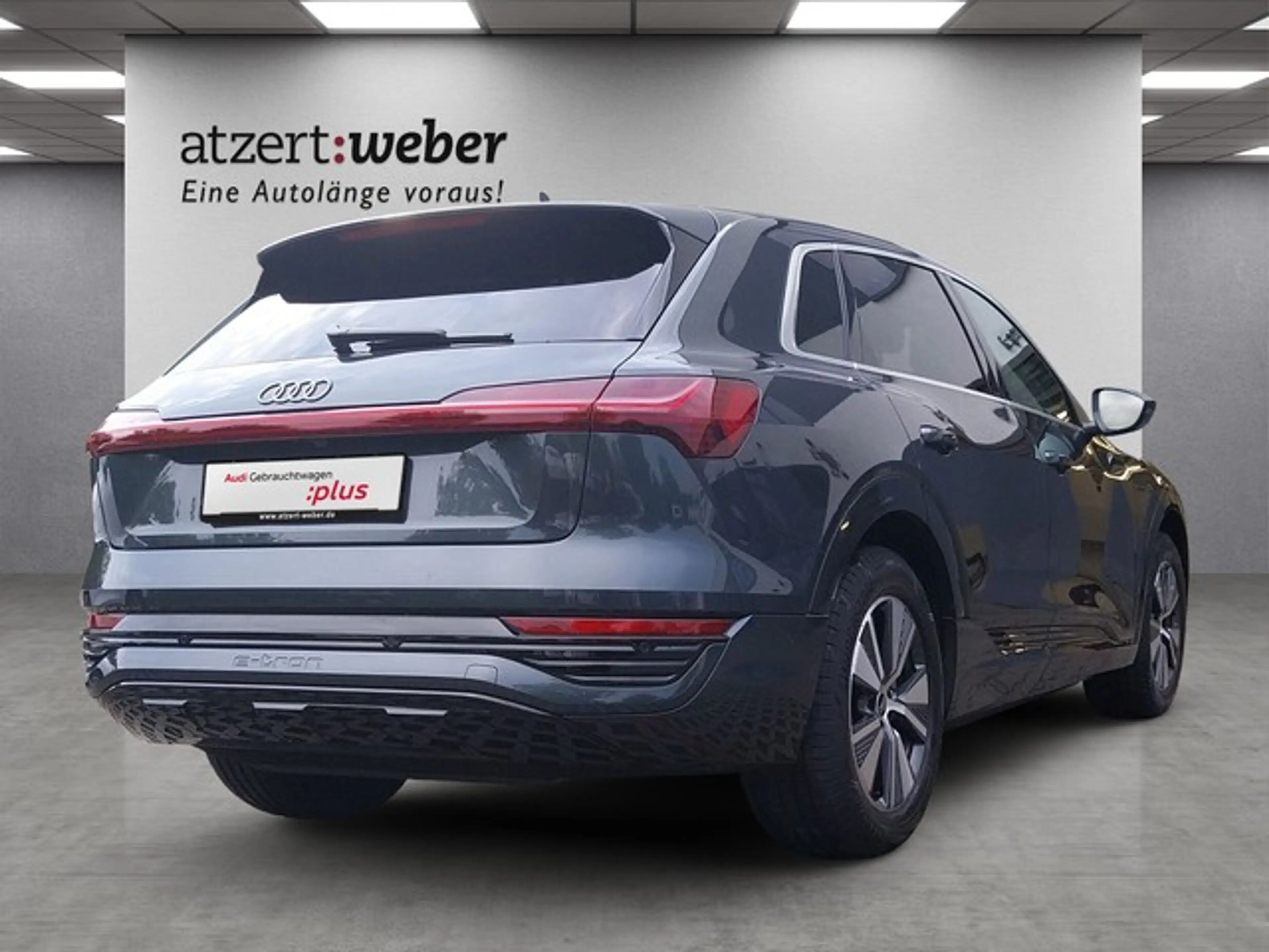 Audi Q8 e-tron 50 advanced AHK Pano Assistenzpaket+ — photo 2