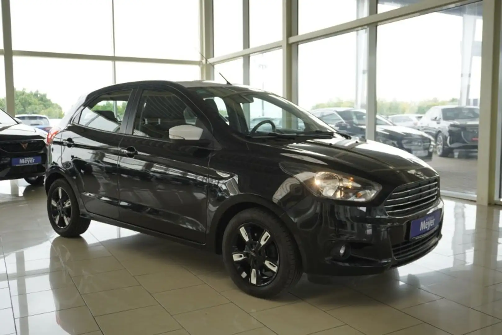 Ford Ka/Ka+ Black&White 1.2 85PS Alu/WR/Mfl/Sitzhz/Klima Siyah - 2