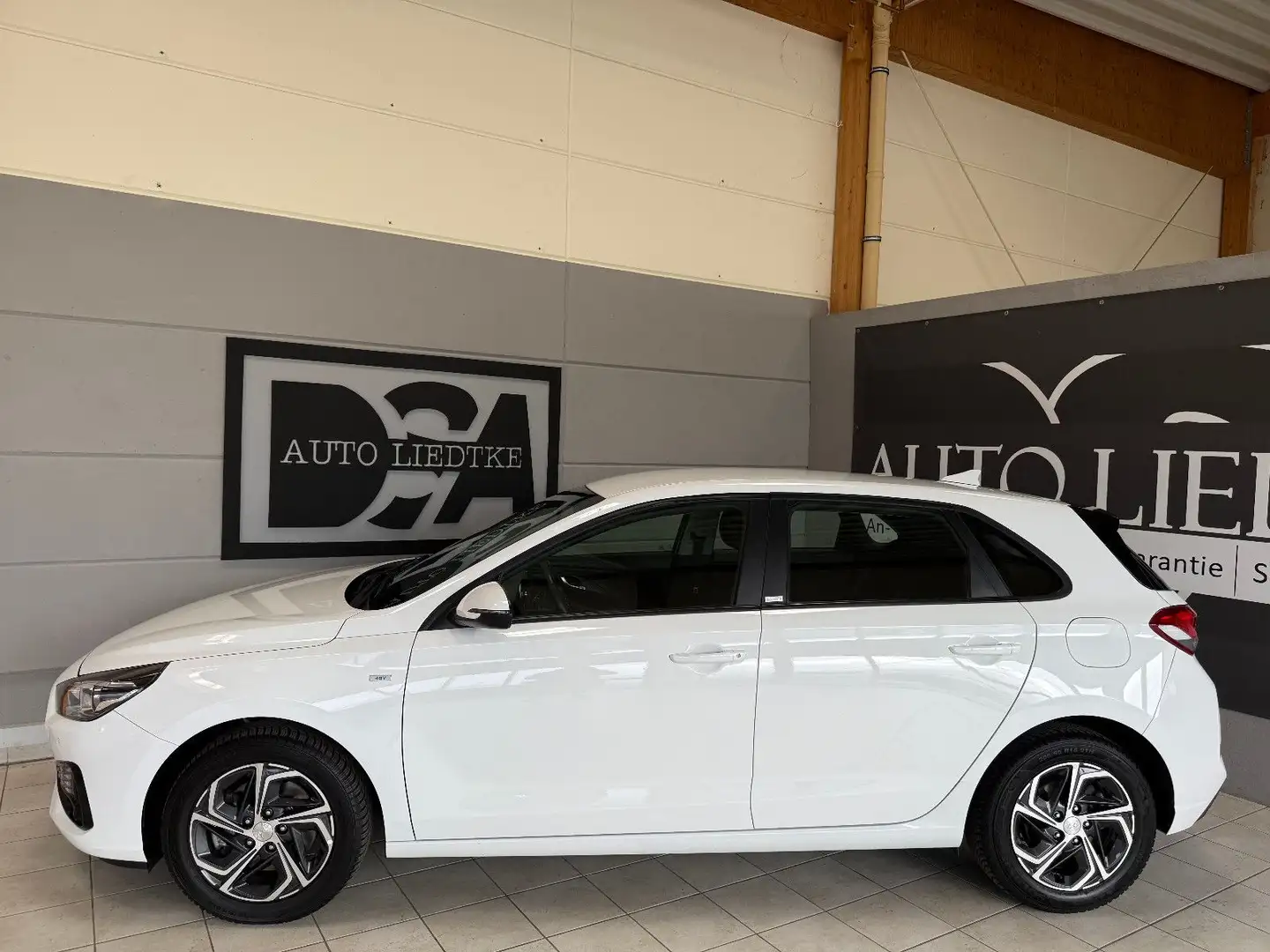 Hyundai i30 Trend/Navi/Rückfahrkamera/LED/Tempomat Bianco - 2