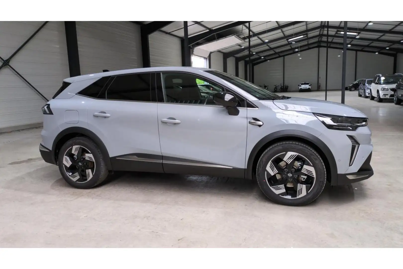 Renault Symbioz Symbioz 1.6 E-Tech Hybride - 145 - BVA multi-modes Серый - 1
