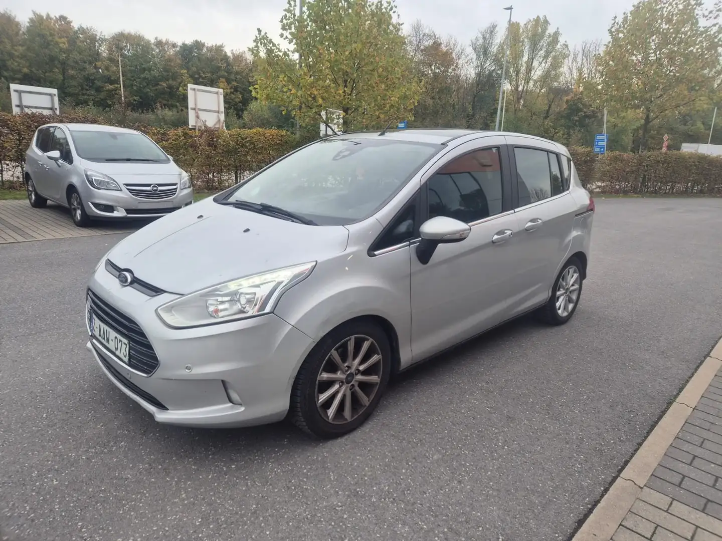 Ford B-Max B-Max 1.6i MARCHAND OU EXPORT. Zilver - 1