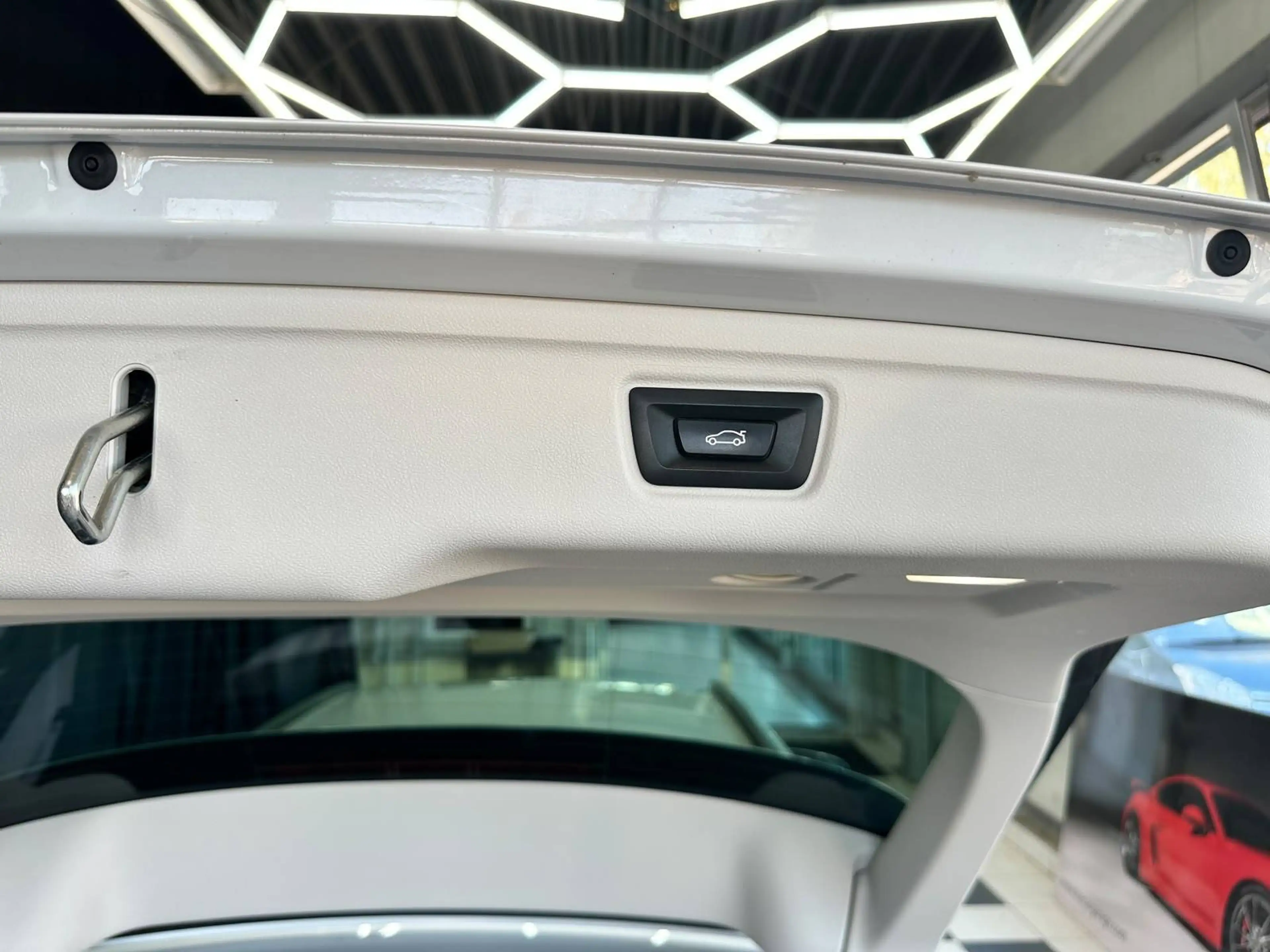 BMW 330 330 e xDrive Advantage — photo 10