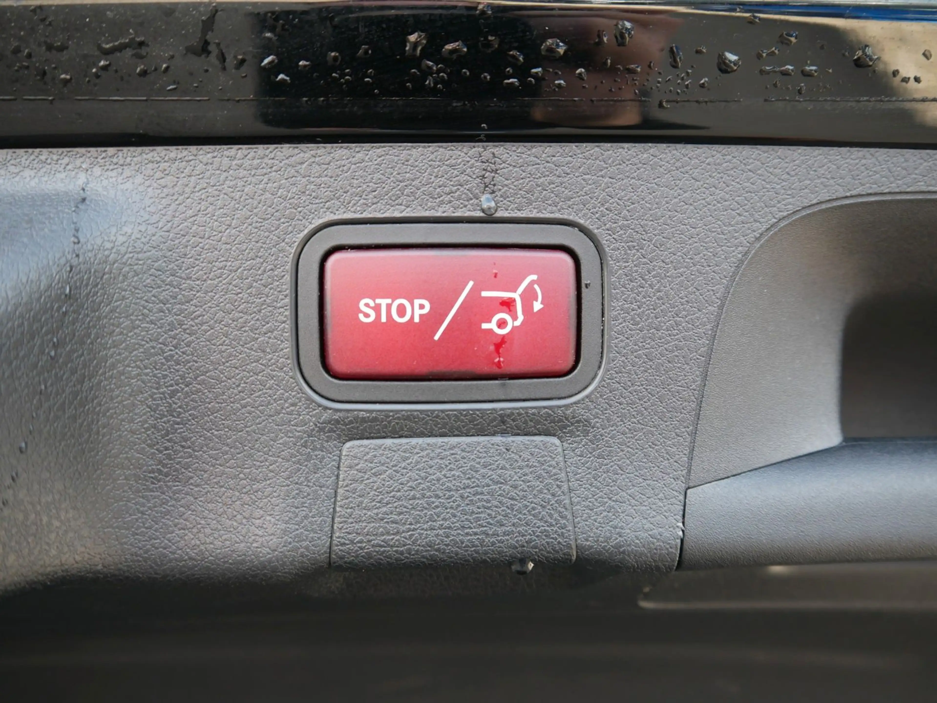 Mercedes-Benz CLA 200 SB AMG-Line NAVI/LED/PANO/RFK/NIGHT — photo 12