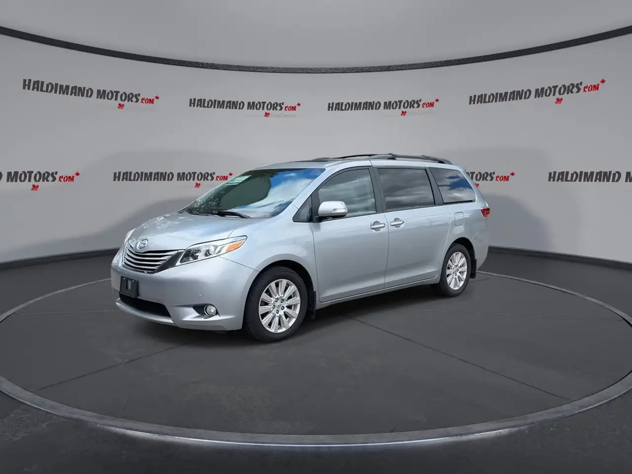 Toyota Sienna снимка Toyota Sienna