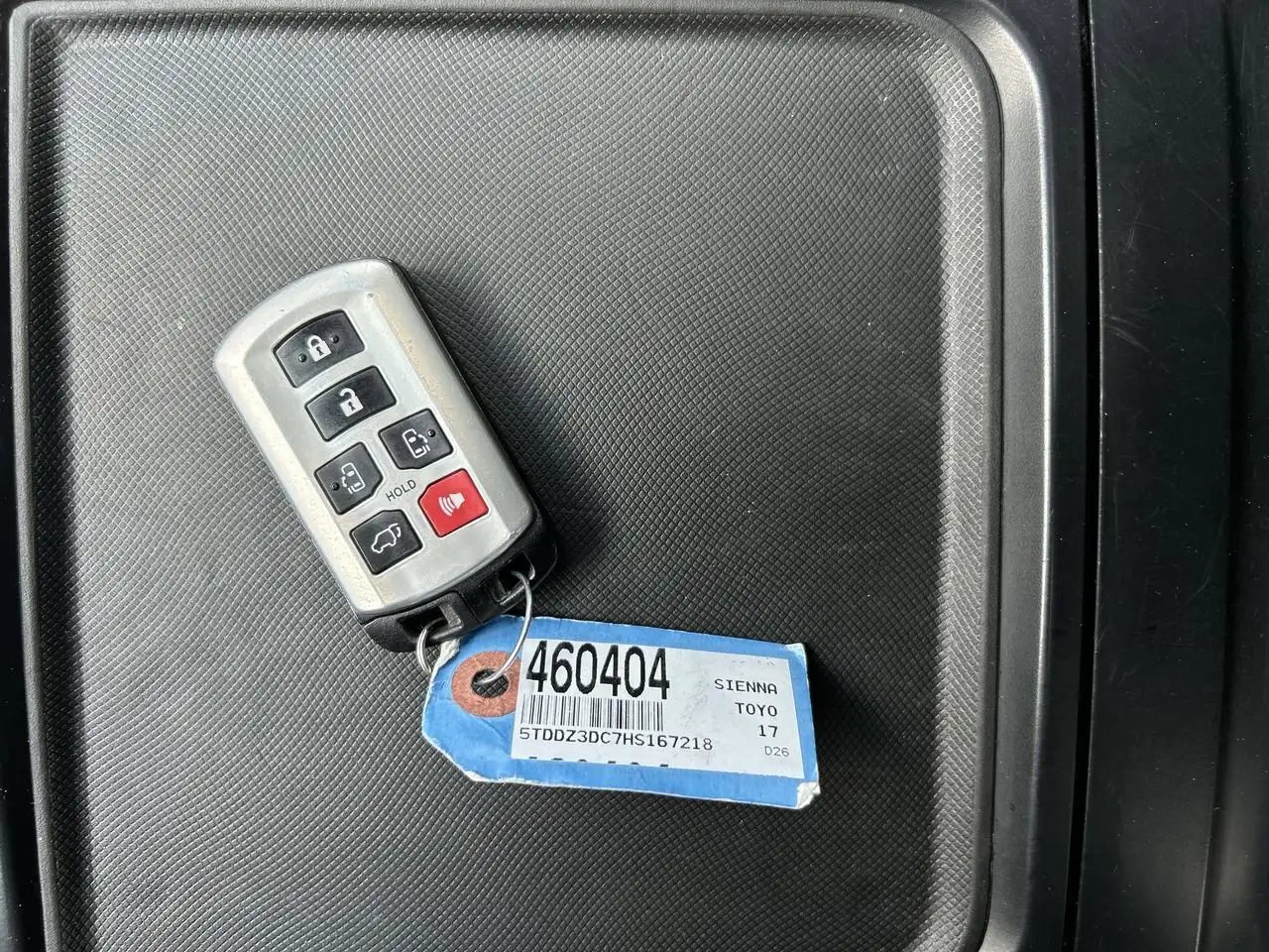 Toyota Sienna снимка Toyota Sienna