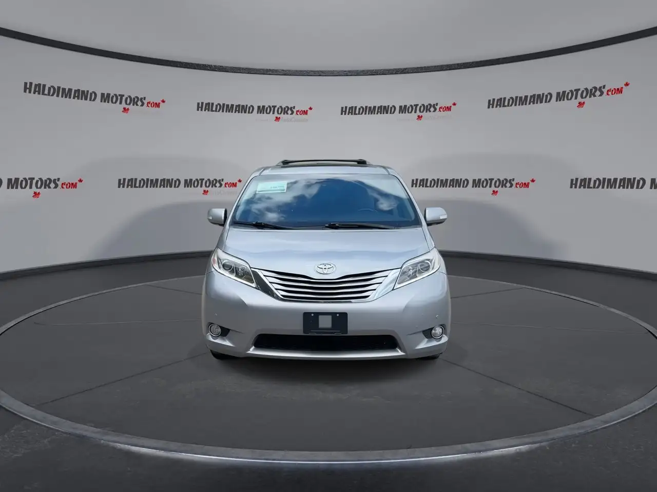 Toyota Sienna снимка Toyota Sienna