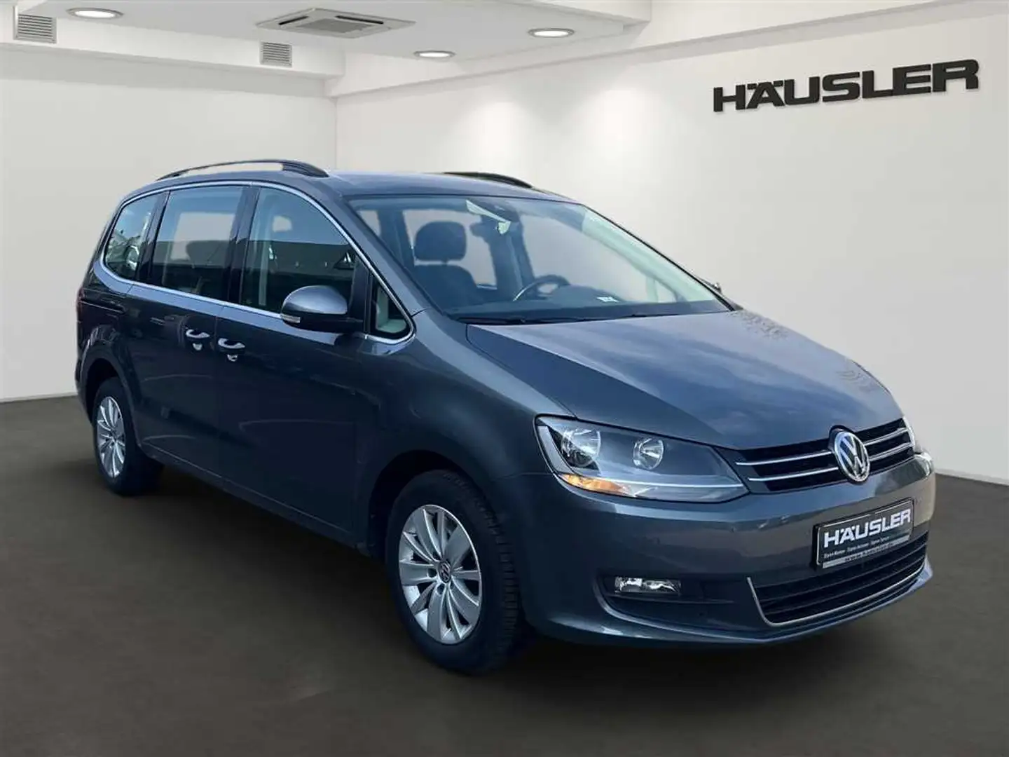 Volkswagen Sharan 1.4 TSI 7-Sitzer Comfortline mit PDC*SHZ*Navi Grijs - 2