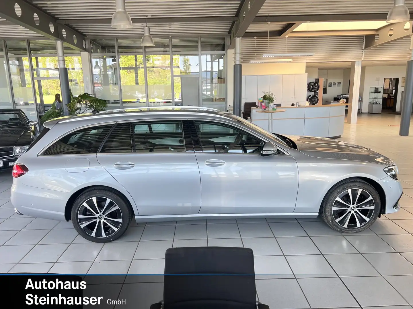 Mercedes-Benz E 220 E 220 d T 4MATIC AVANTGARDE/MBUX-Navi/Kamera/LED Plateado - 2