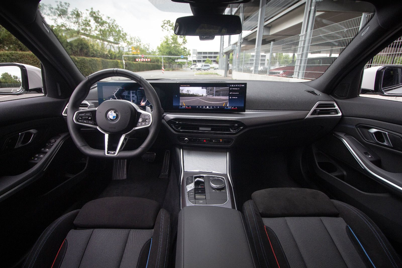 BMW 318 d T*M Sport*PANO*360°*HUD*Keyless*AHK*SHADOW* — photo 5