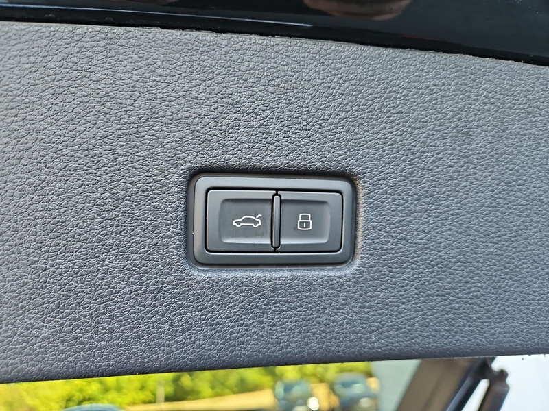 Audi SQ8 4.0 TFSI quattro tiptronic *Matrix*Pano*B&O* — photo 14