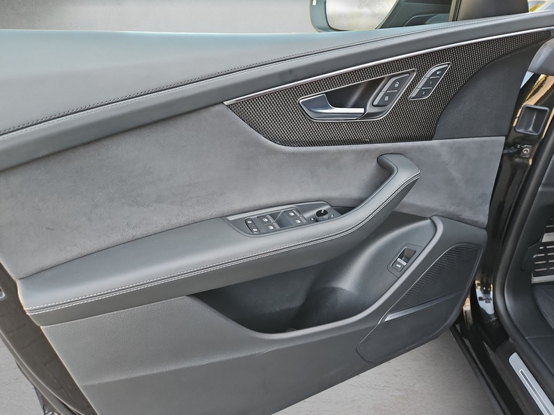 Audi SQ8 4.0 TFSI quattro tiptronic *Matrix*Pano*B&O* — photo 6