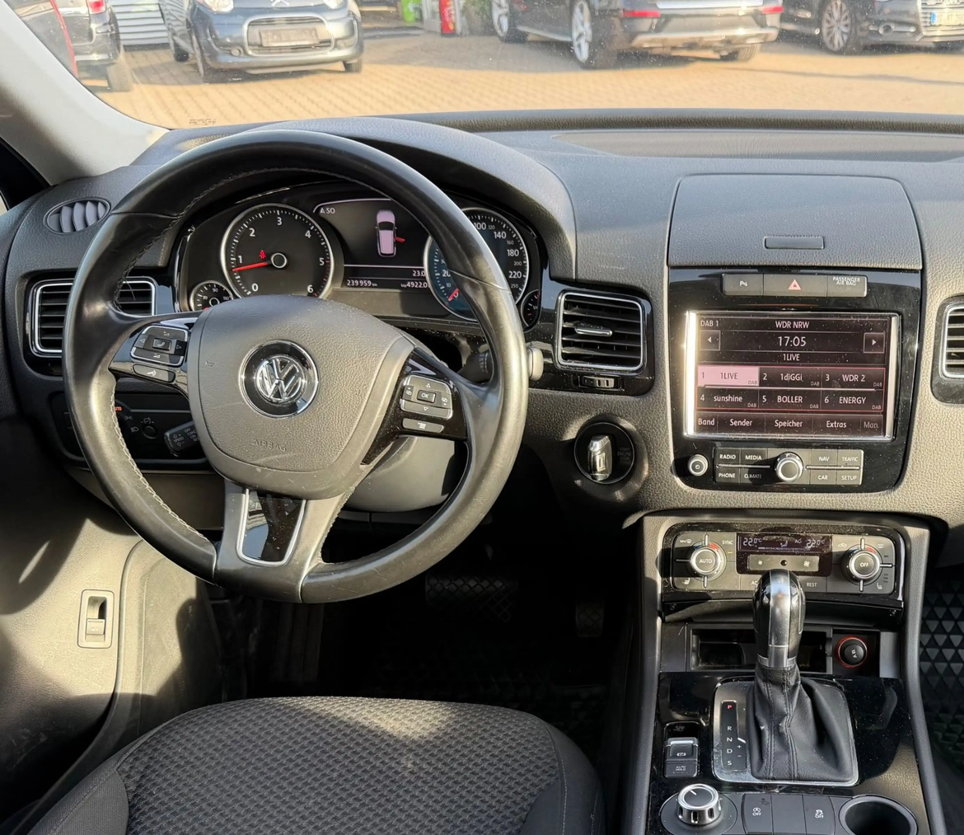 Volkswagen Touareg V6 TDI BMT — photo 5