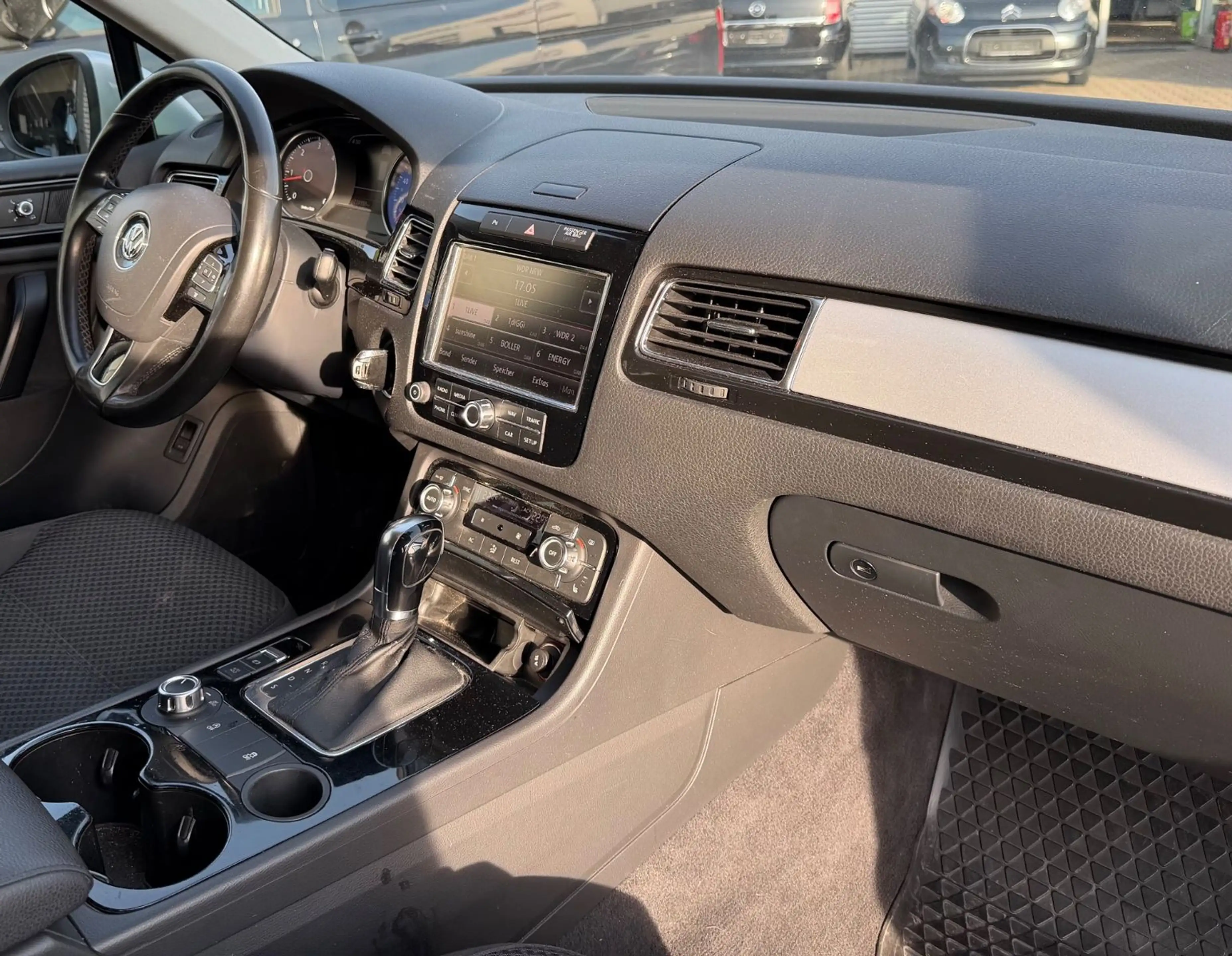 Volkswagen Touareg V6 TDI BMT — photo 6