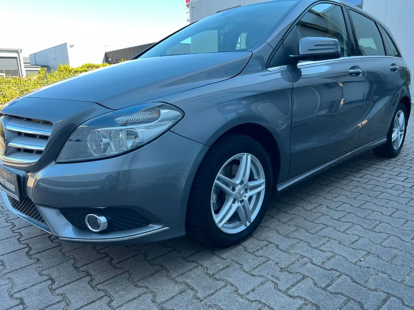 Mercedes-Benz B 200 B -Klasse B 200 CDI AHK Navi SHZ Grau - 1