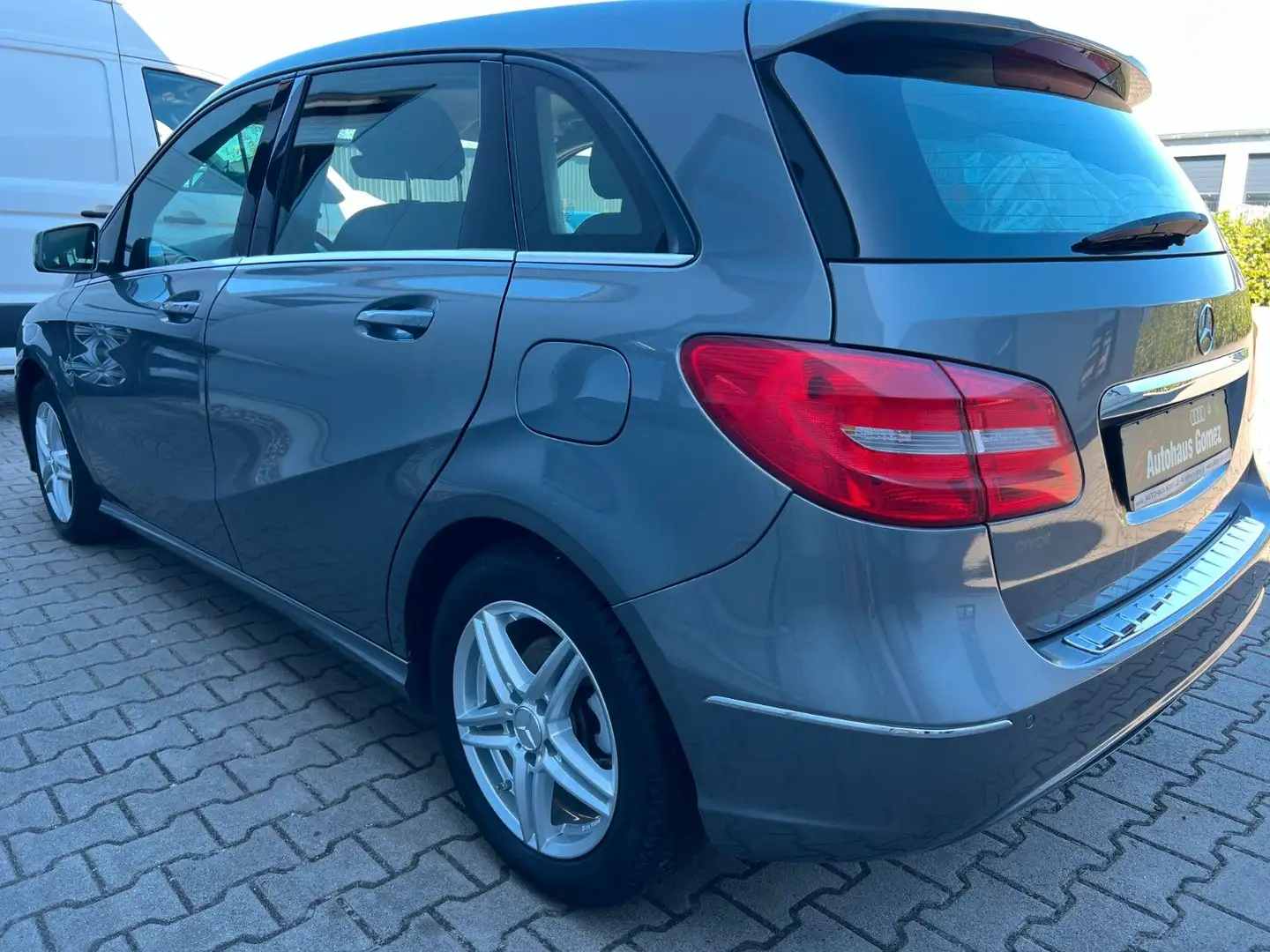 Mercedes-Benz B 200 B -Klasse B 200 CDI AHK Navi SHZ Grau - 2