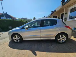 Peugeot 308 1.6 HDi 110ch FAP BVMP6 BLUE LION Premium Pack