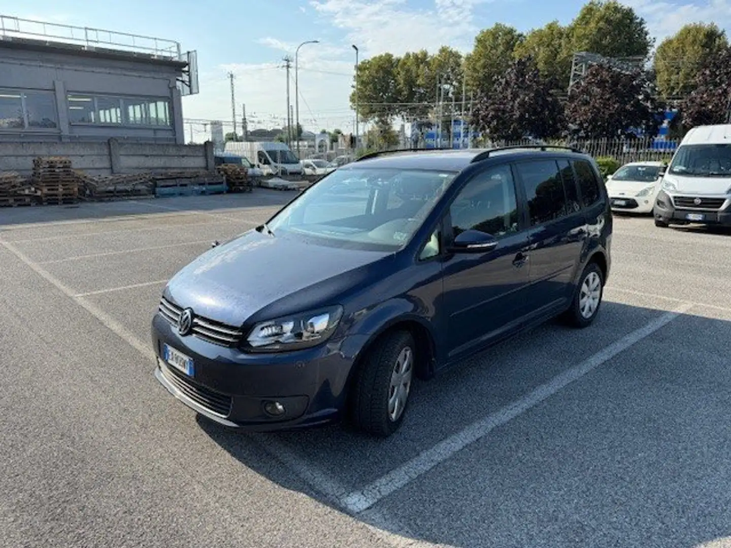 Volkswagen Touran Touran II 2014 1.6 tdi Comfortline Business dsg Blau - 2