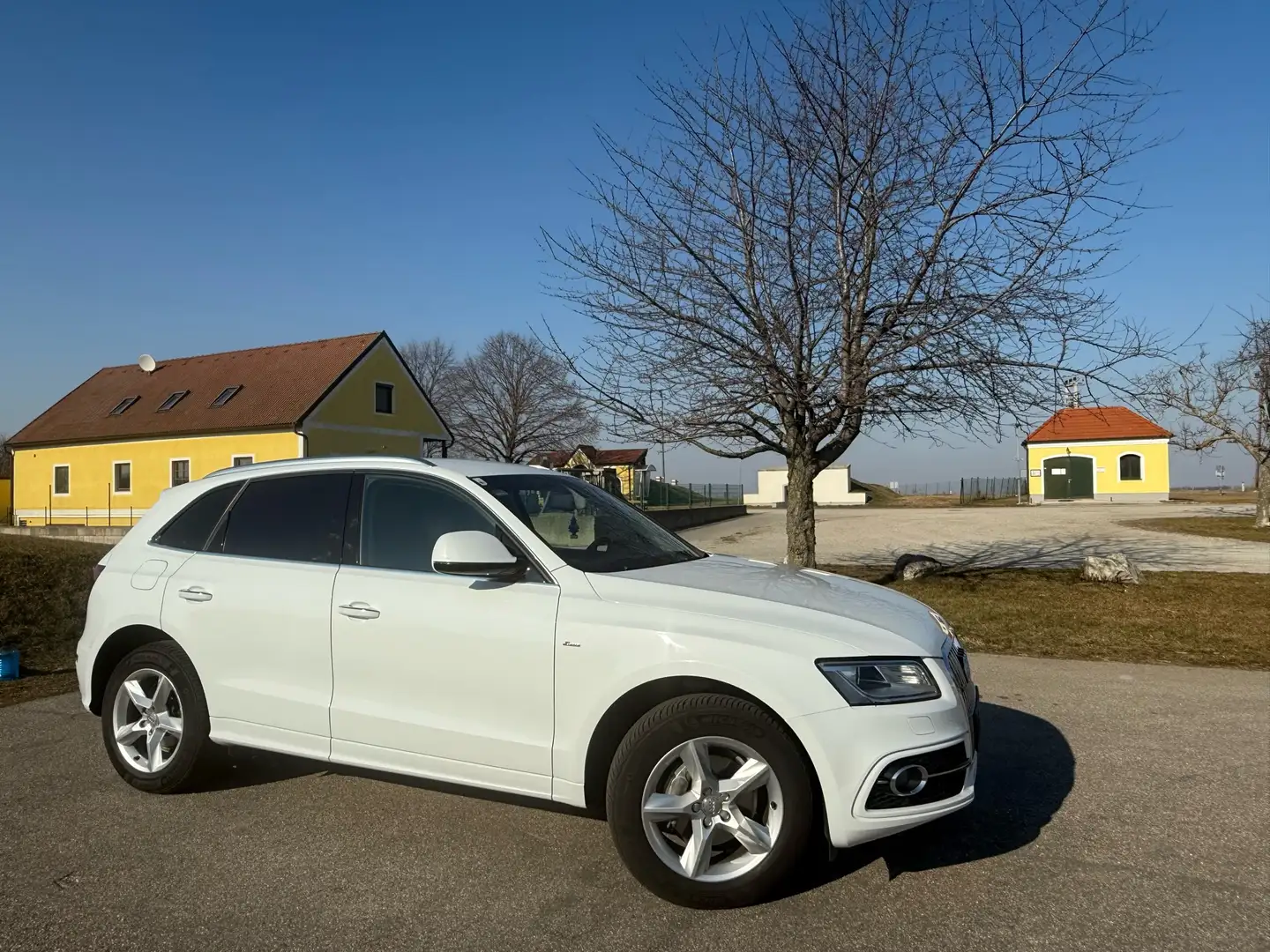 Audi Q5 2,0 TDI quattro S-Line - 2