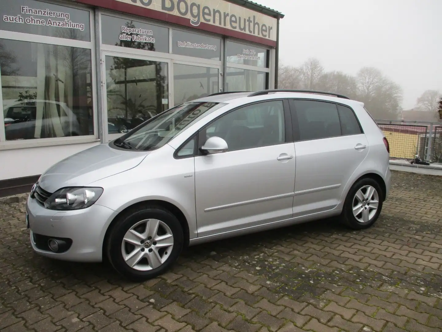 Volkswagen Golf Plus Life+AHK+Automatik+PDC Silber - 2