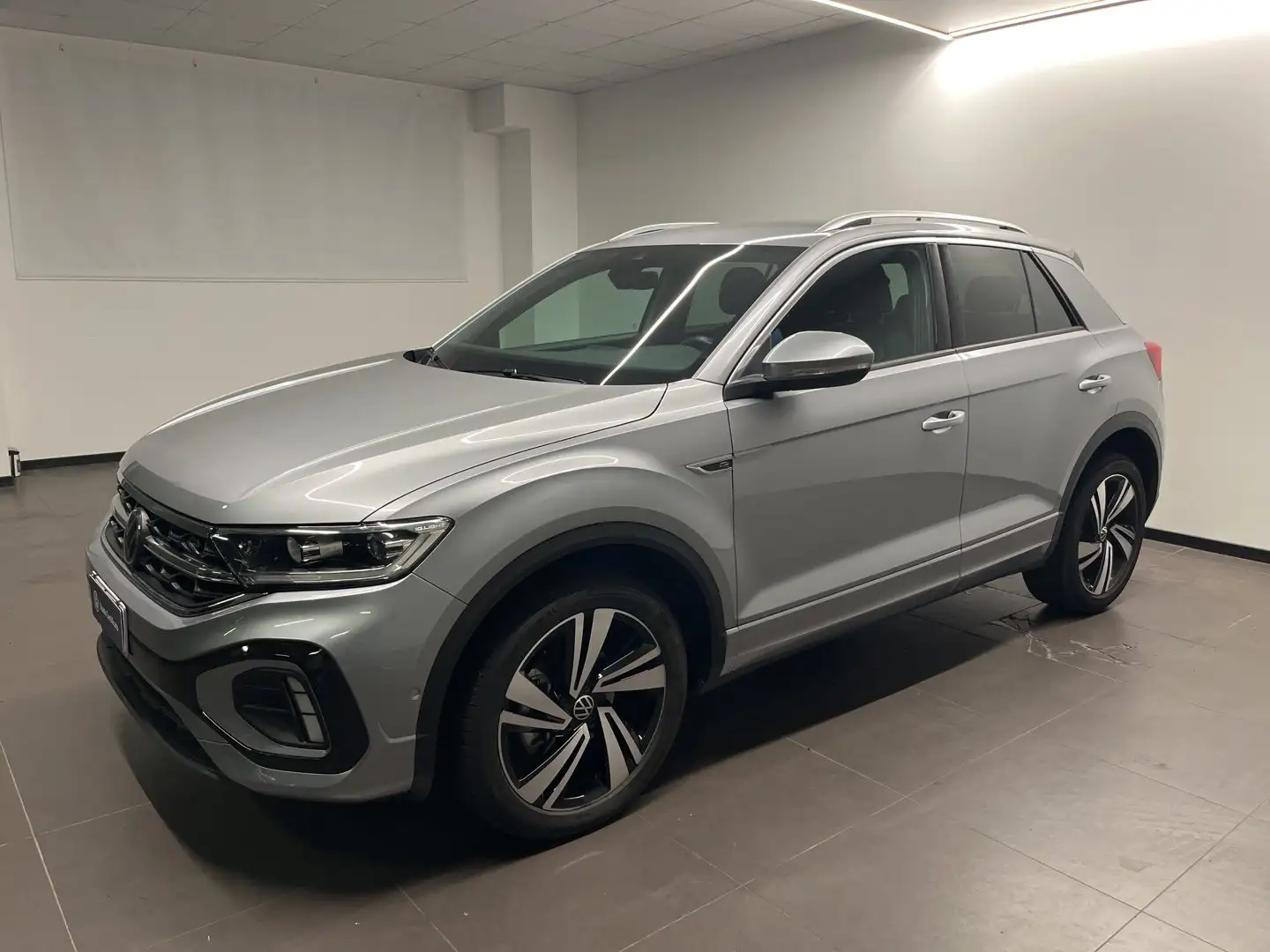 Volkswagen T-Roc Nuovo R-Line 1.0 TSI 81 kW (110 CV) Manuale Argent - 1