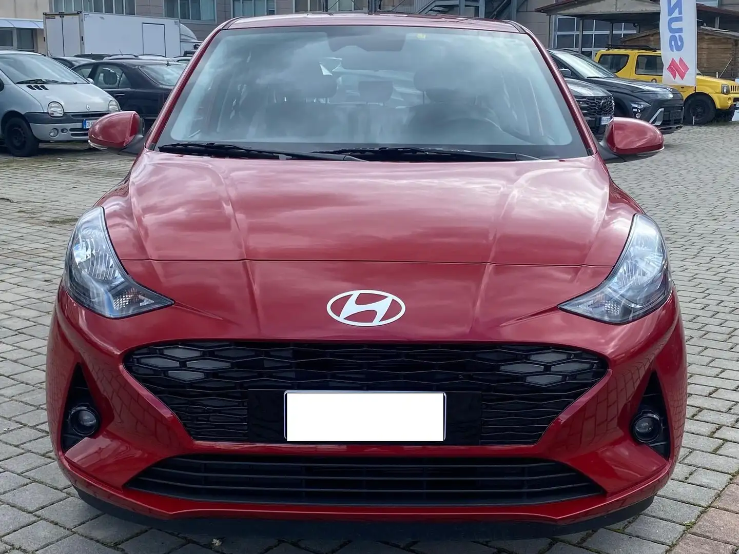 Hyundai i10 i10 III 2023 1.0 mpi Connectline 67cv Rojo - 1