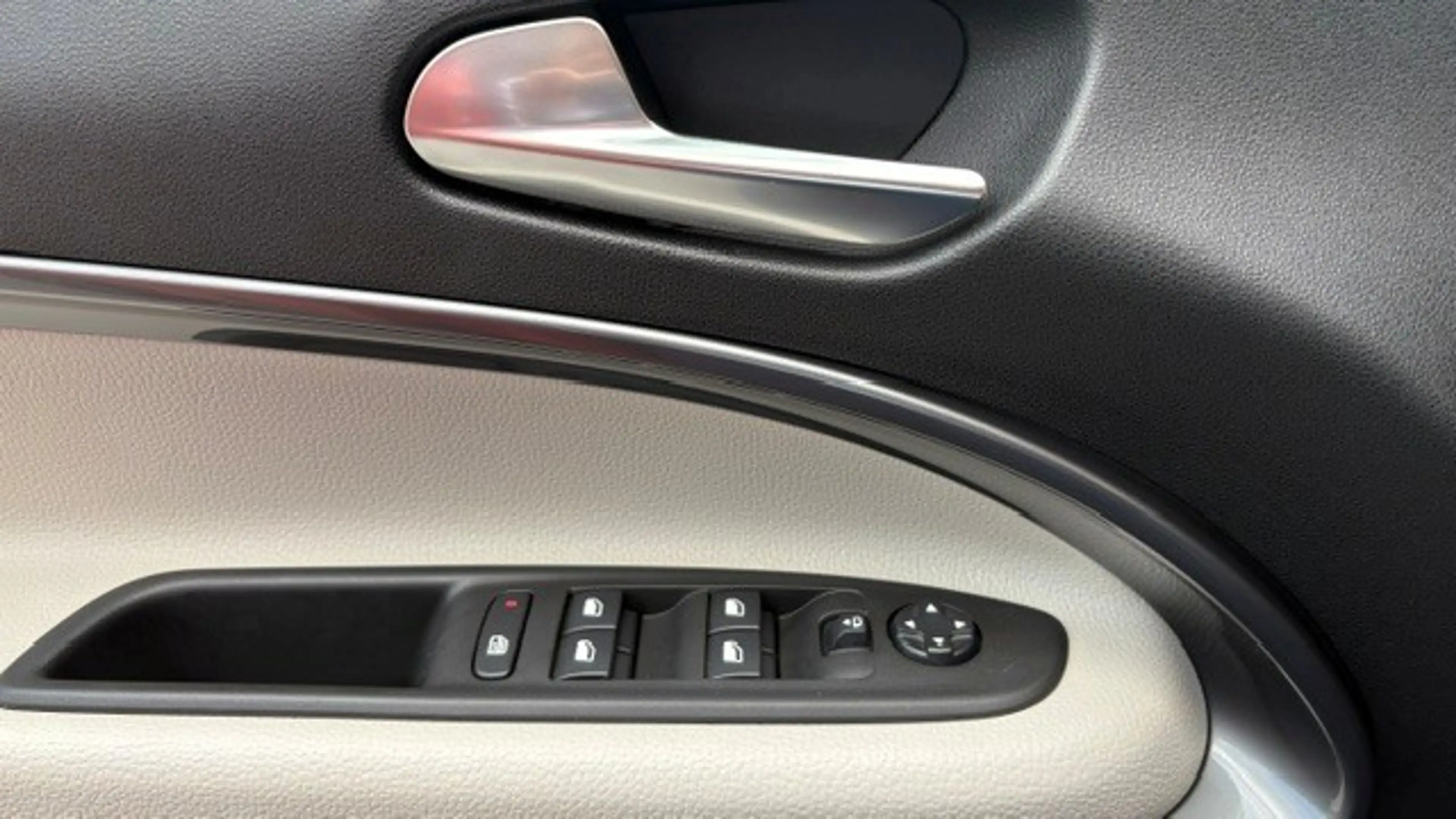 Fiat 600e La Prima Navi — photo 15